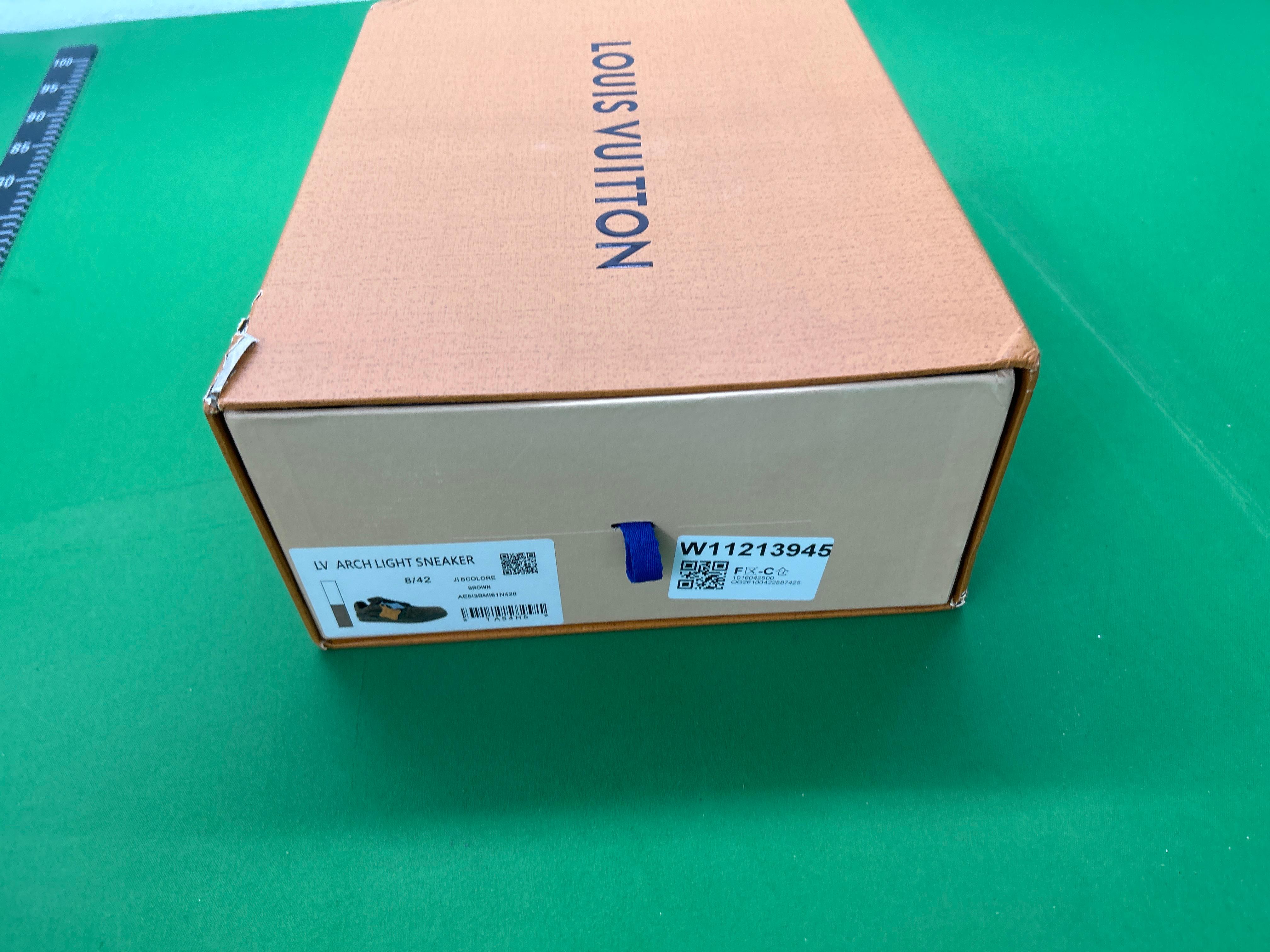 Foto QC 1 de Louis Vuitton Trainer Gold Mirror