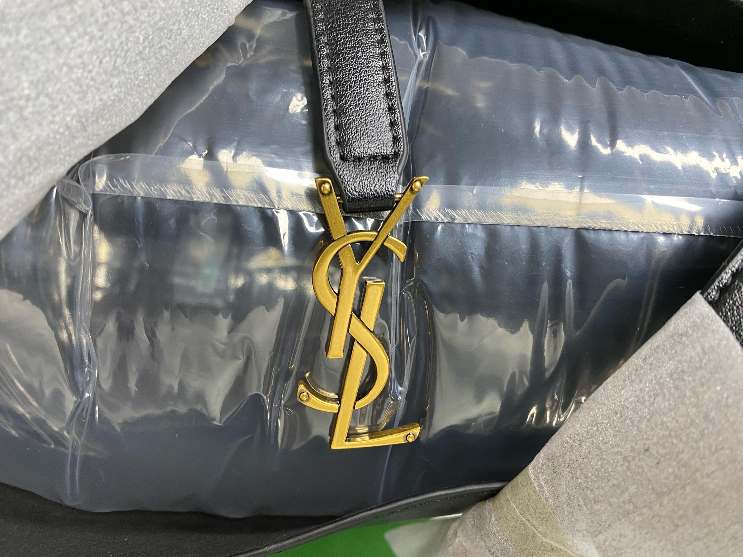 Foto QC 6 de Saint Laurent Le 5 A 7 Hobo Bucket Bag Black Leather