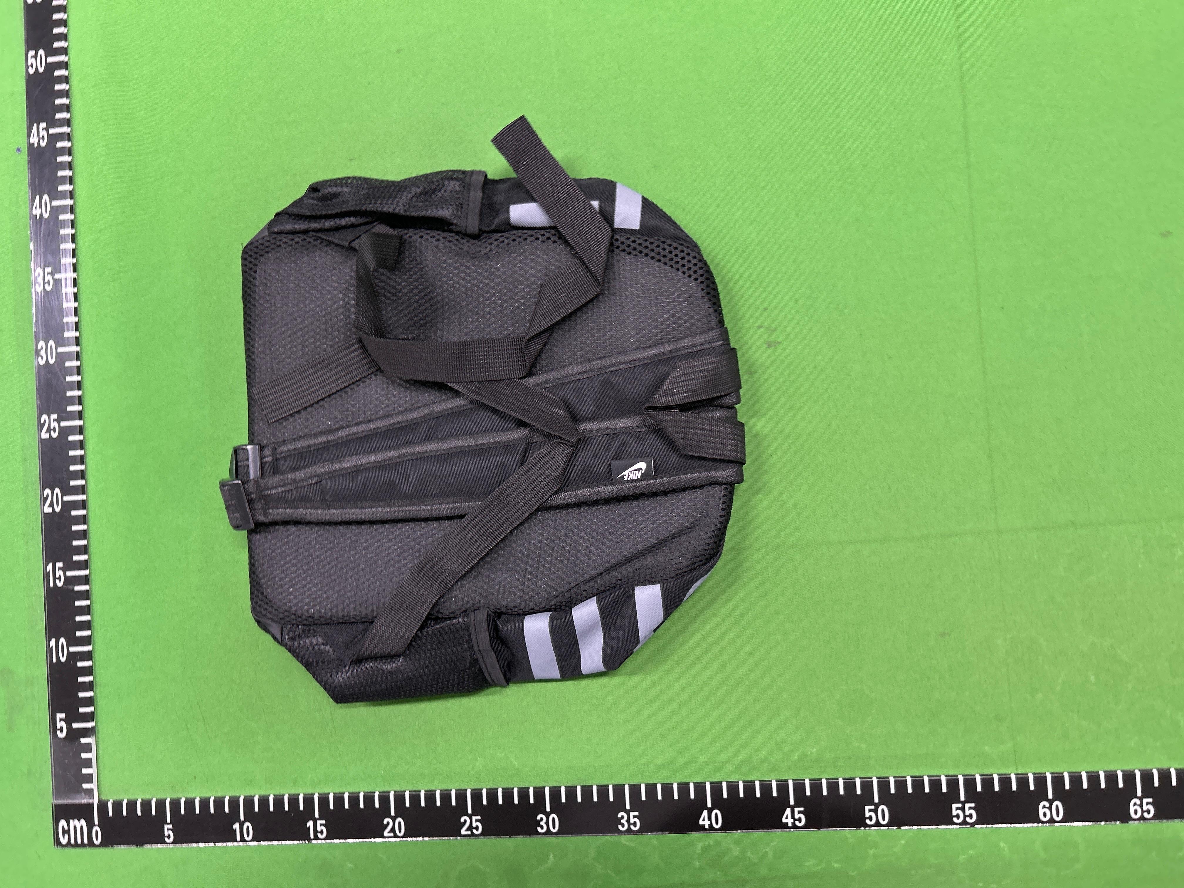 Foto QC 8 de Nike Classic Kids' Backpack 16L Volt