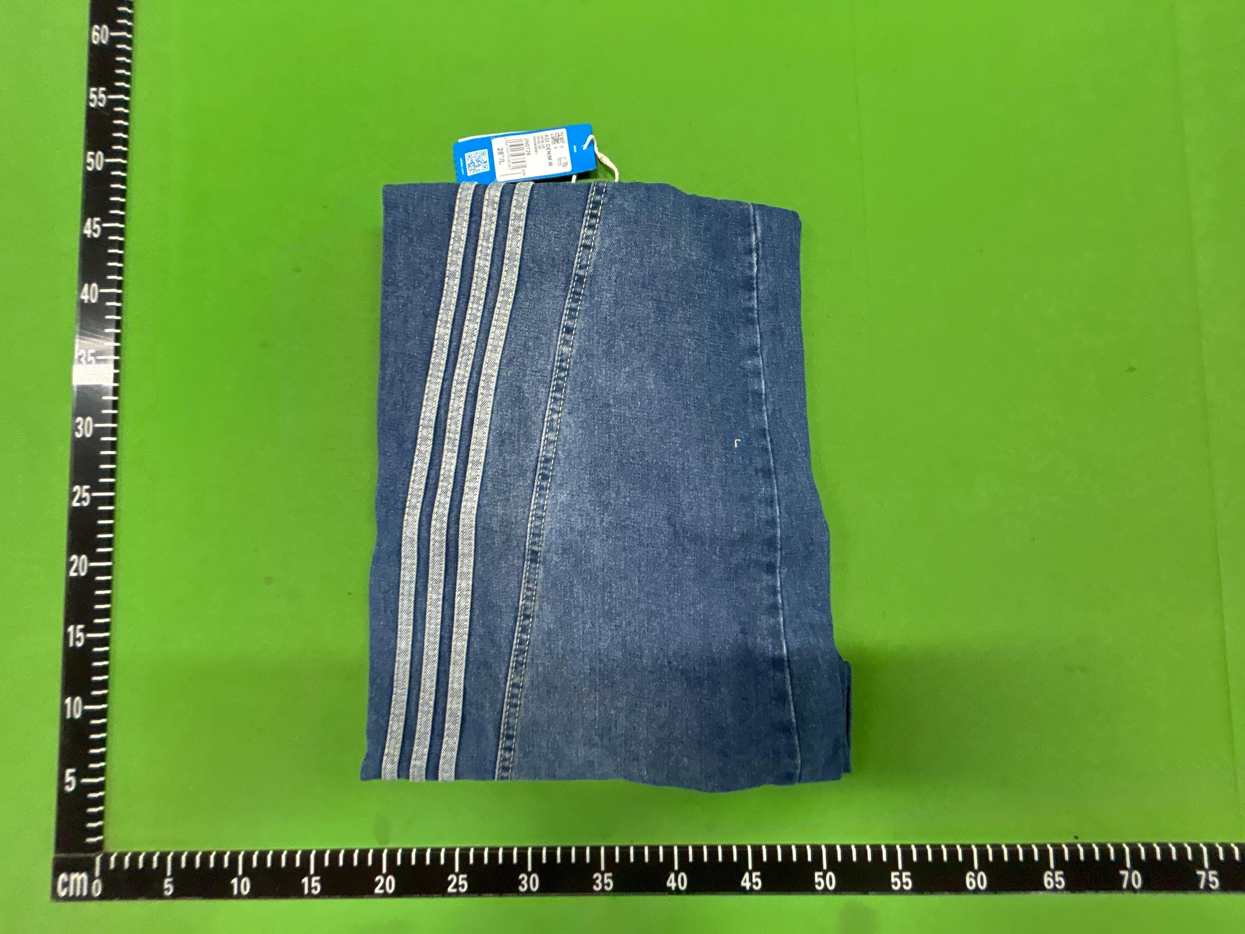 Foto QC 5 de adidas Originals Denim Jacket Washed Three Stripes Black