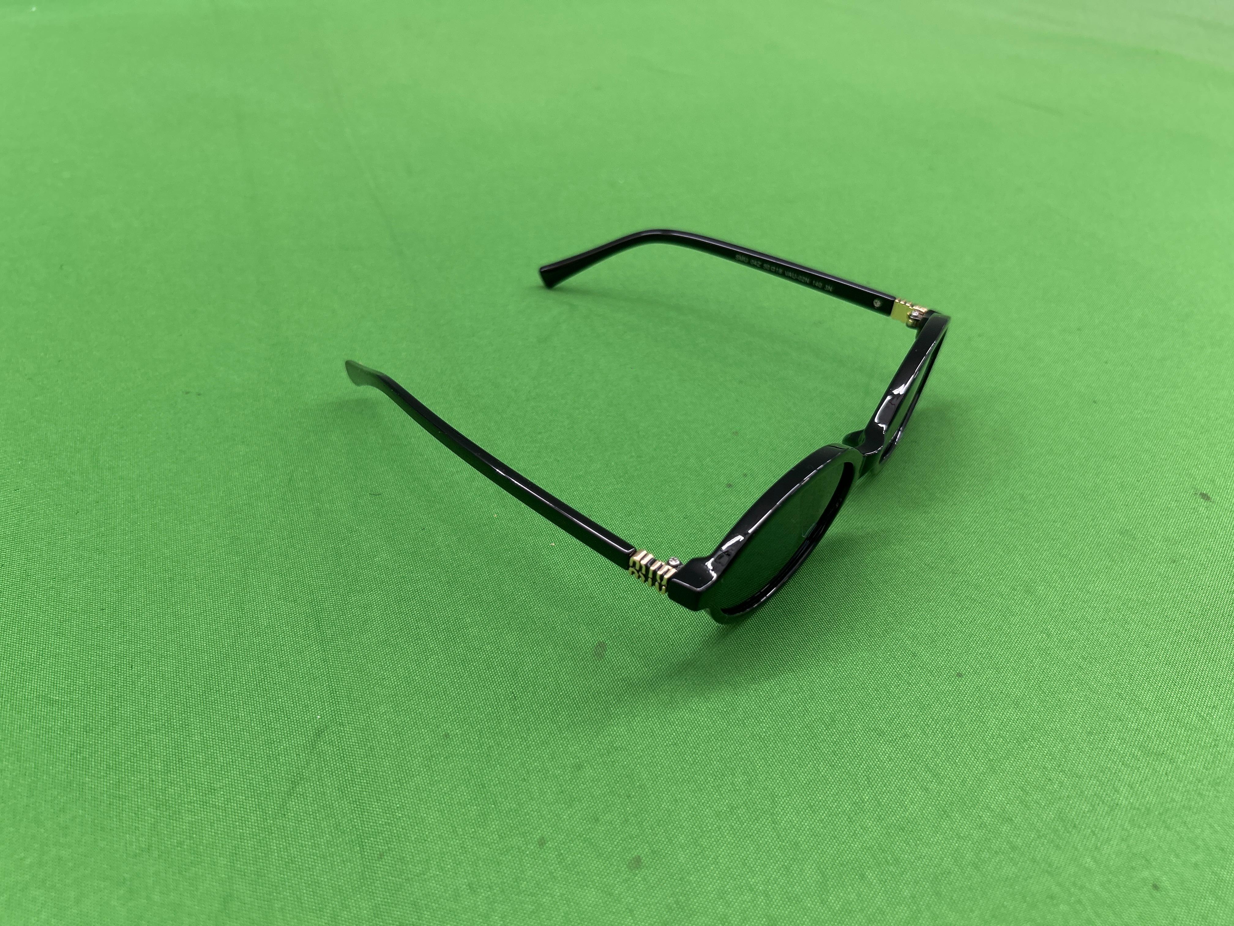Foto QC 8 de Miu Miu Oval Acetate Sunglasses Tortoise Purple