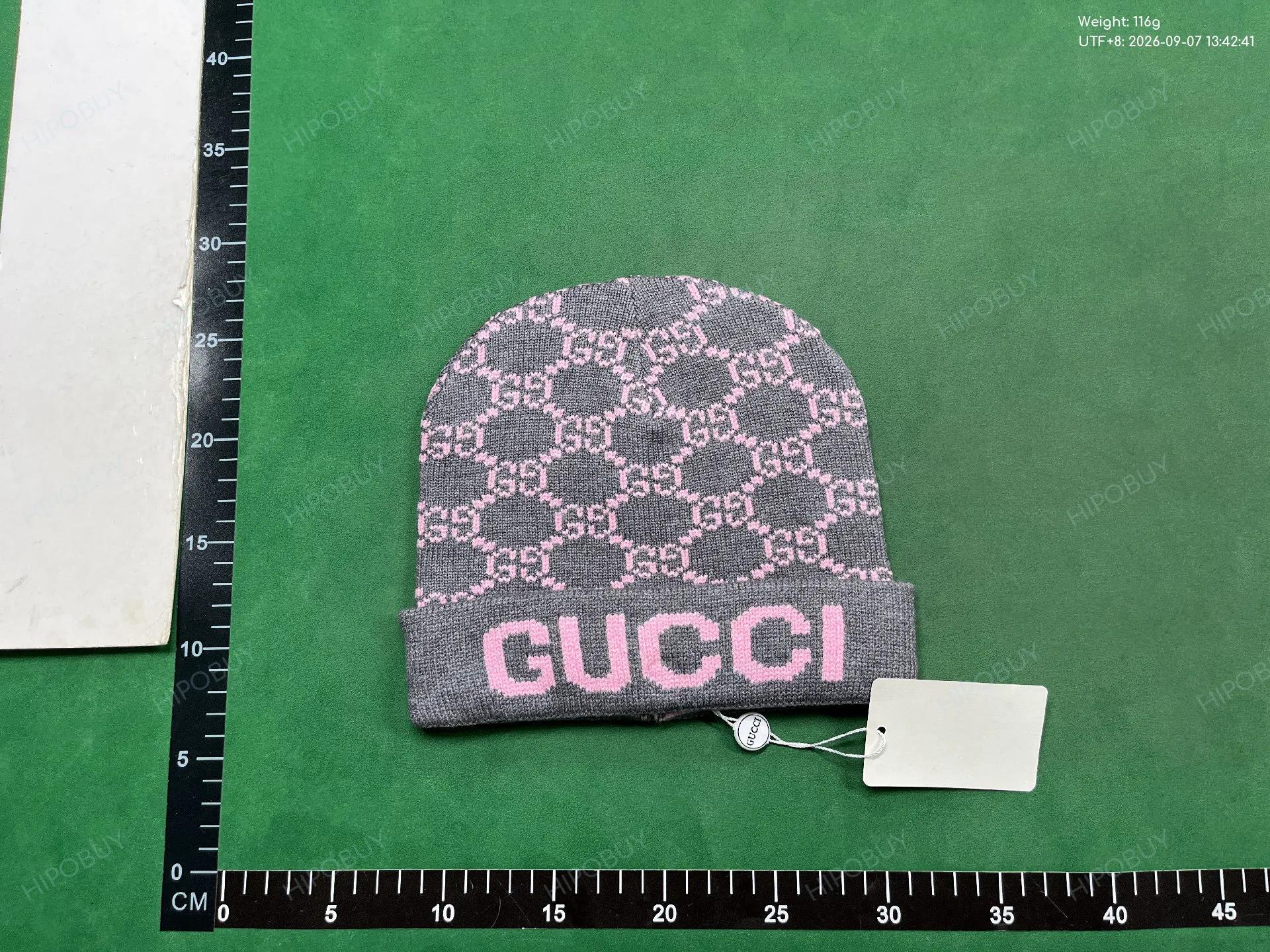 Foto QC 1 de Gucci GG Logo Beanie Beige