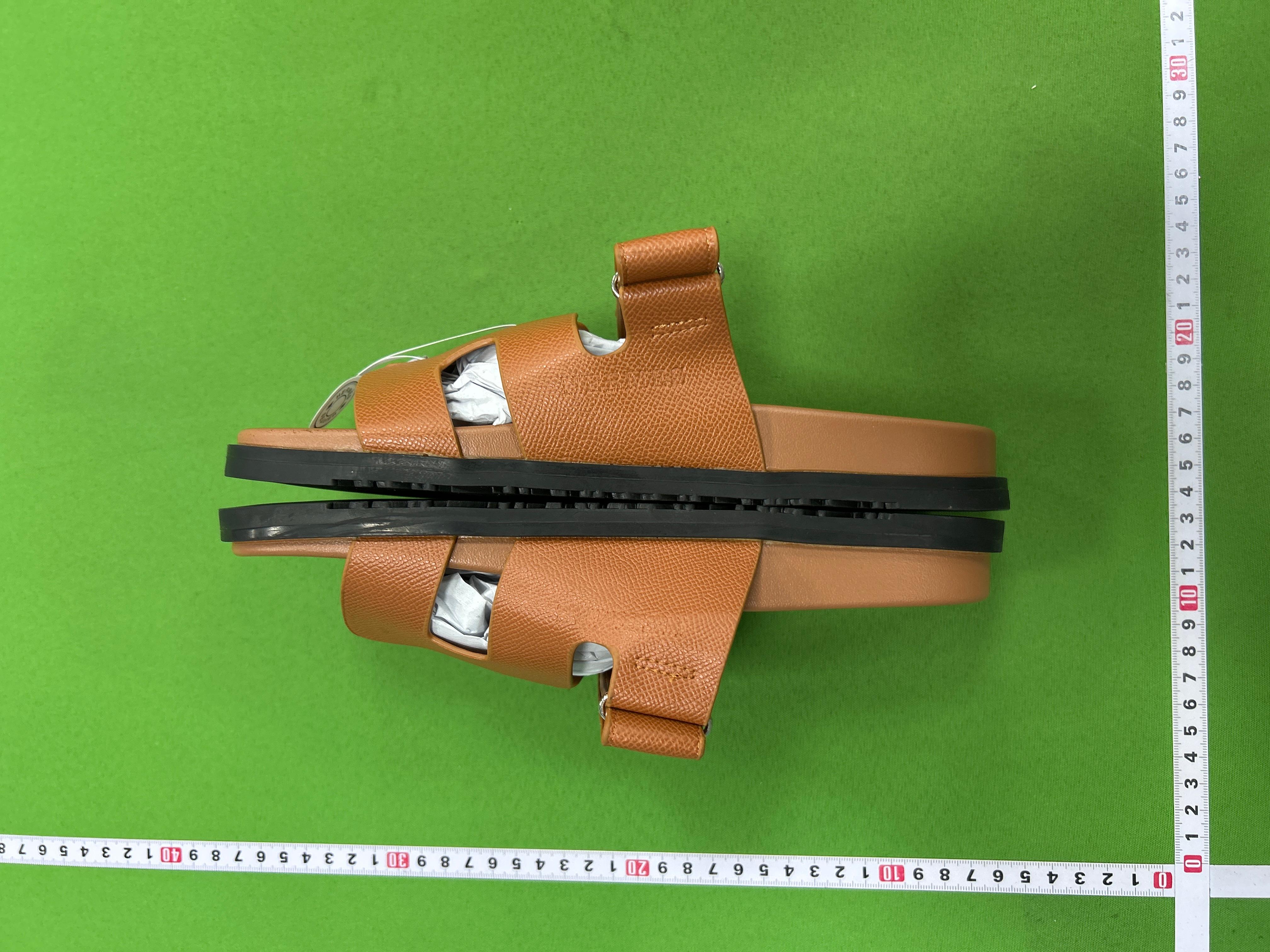Foto QC 3 de Hermes Chypre Leather White Black