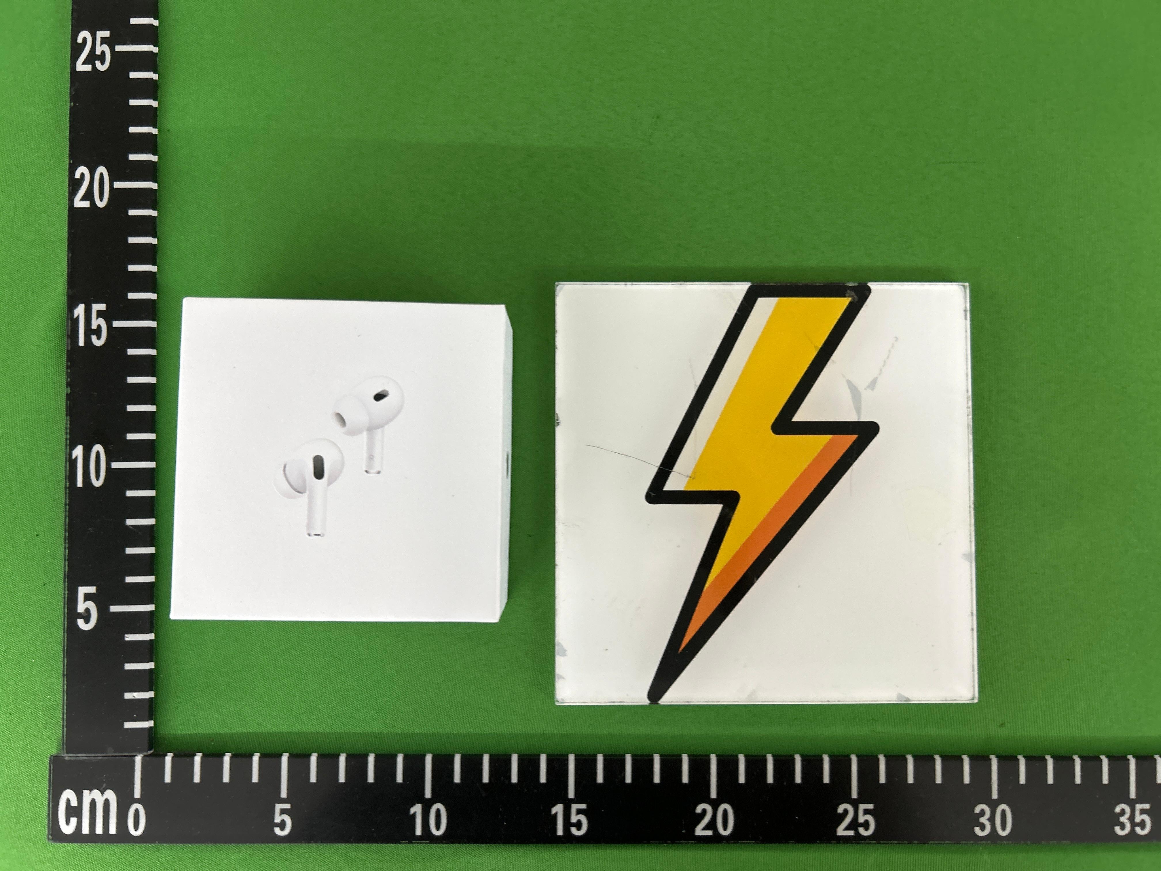 Foto QC 1 de Apple AirPods Pro (2nd Generation) Wireless Earphones for iPhone White