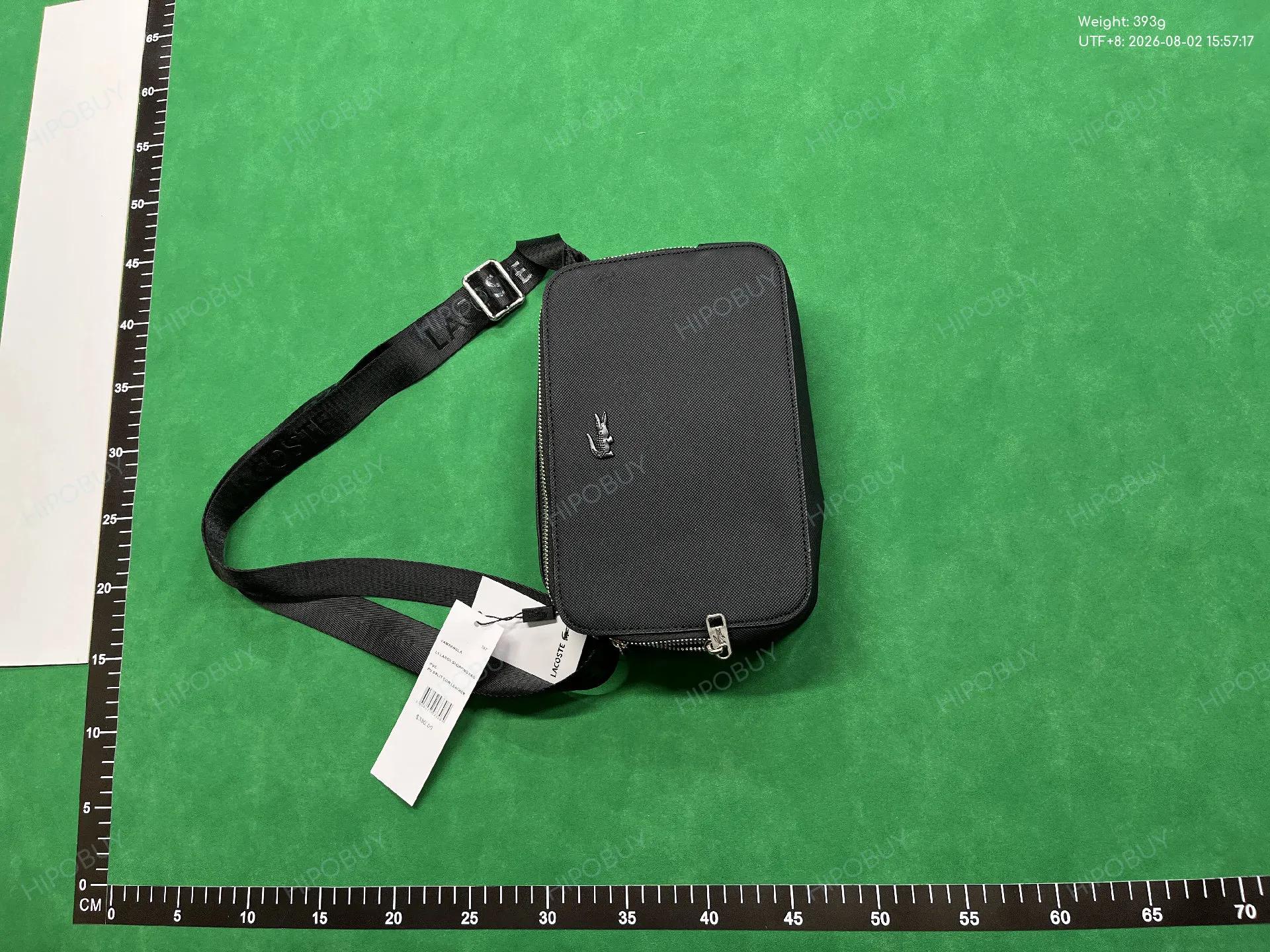 Foto QC 7 de Lacoste Men's Classic Small Reporter Bag Black Petit Piqué