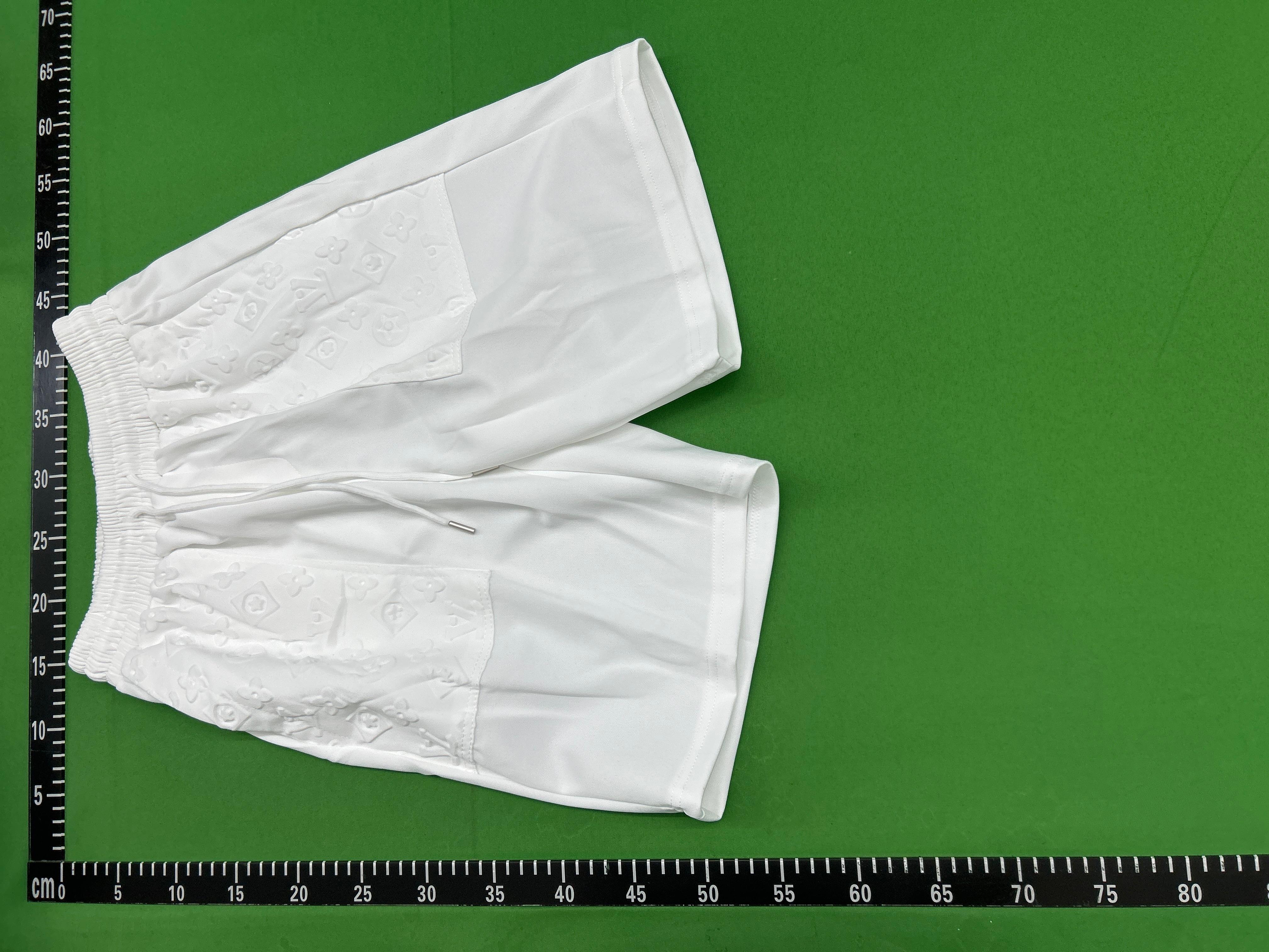 Foto QC 7 de Louis Vuitton Sweat Shorts Monogram Jacquard White