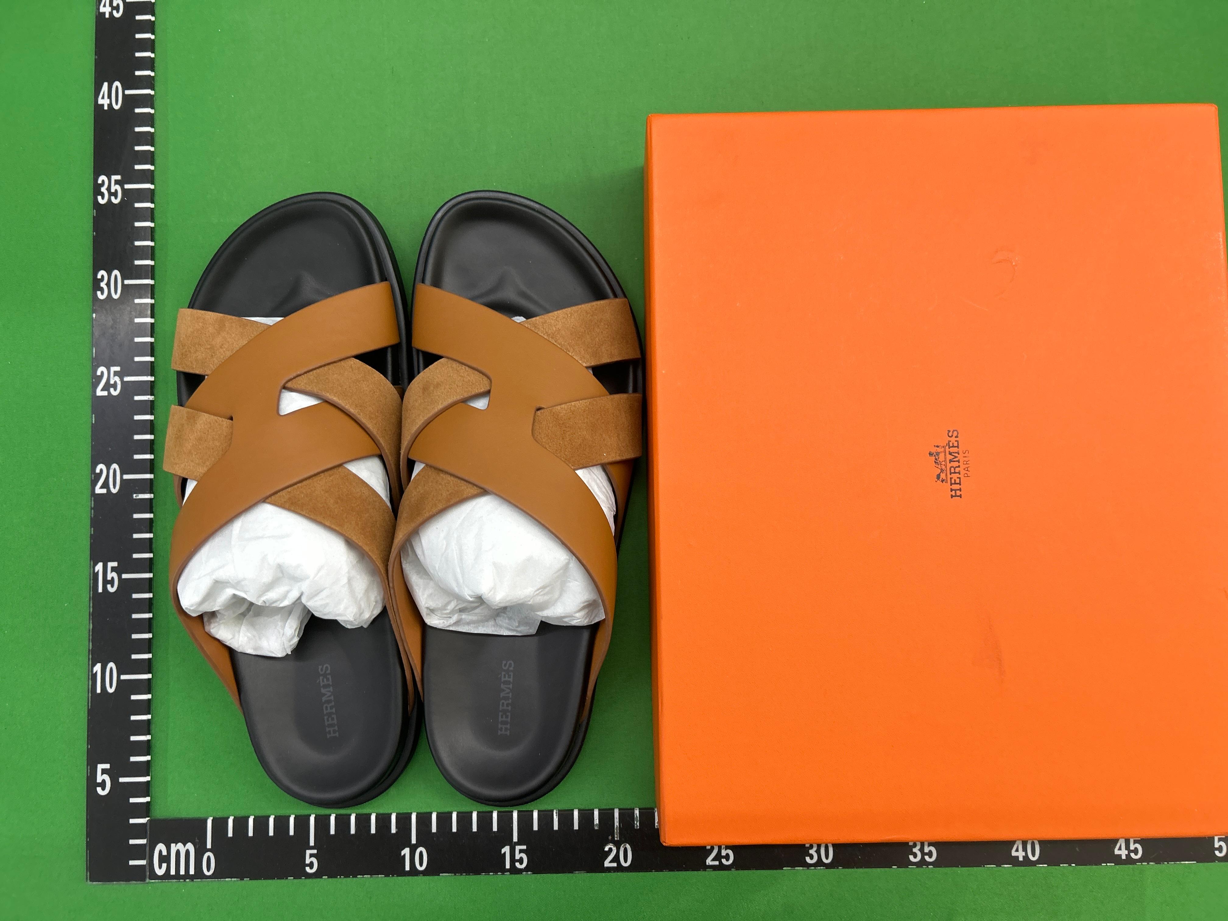 Foto QC 7 de Hermes Chypre H Canvas Calfskin Sandals Black Grey H212033Z02390