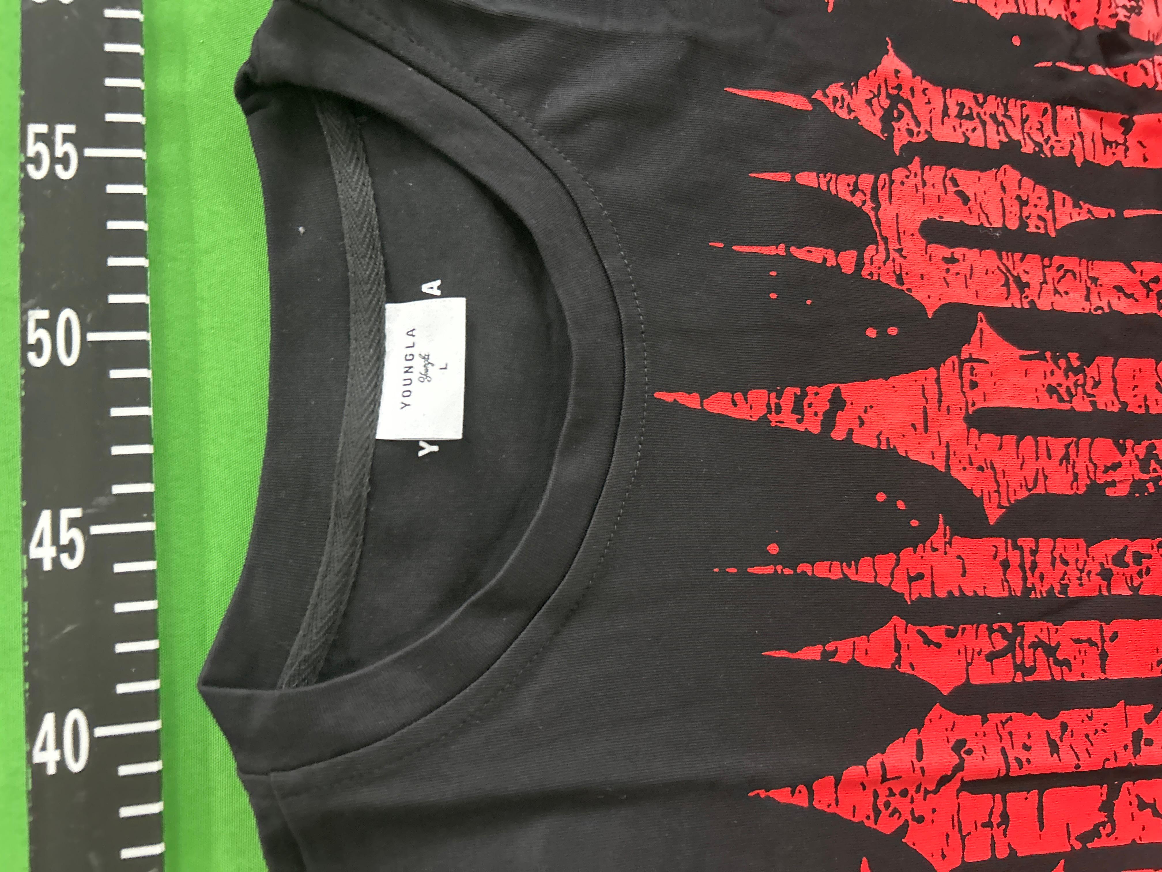 Foto QC 2 de YoungLA T-shirt Distressed Gothic YOUNG Graphic Charcoal