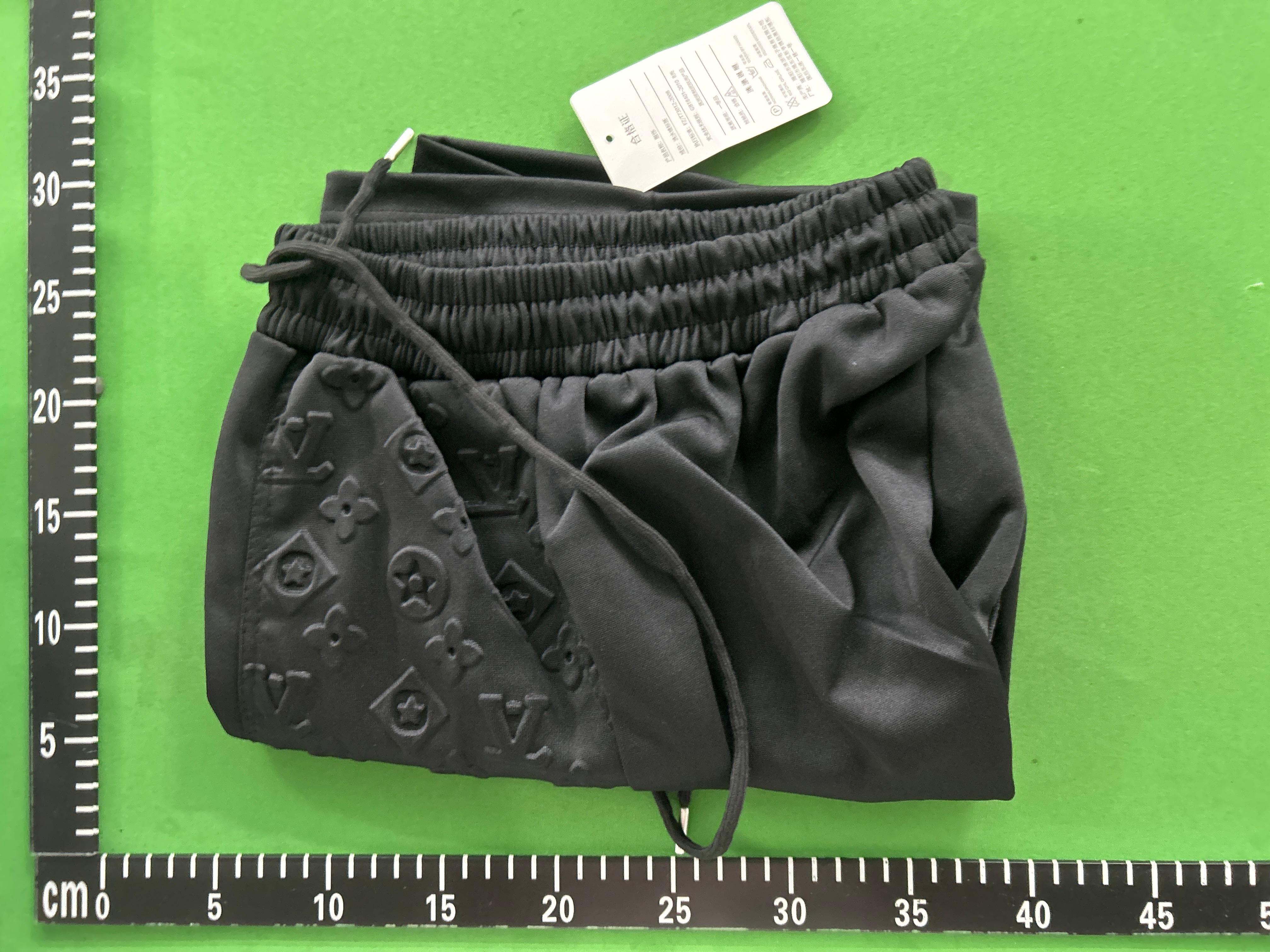 Foto QC 1 de Louis Vuitton Sweat Shorts Monogram Jacquard White