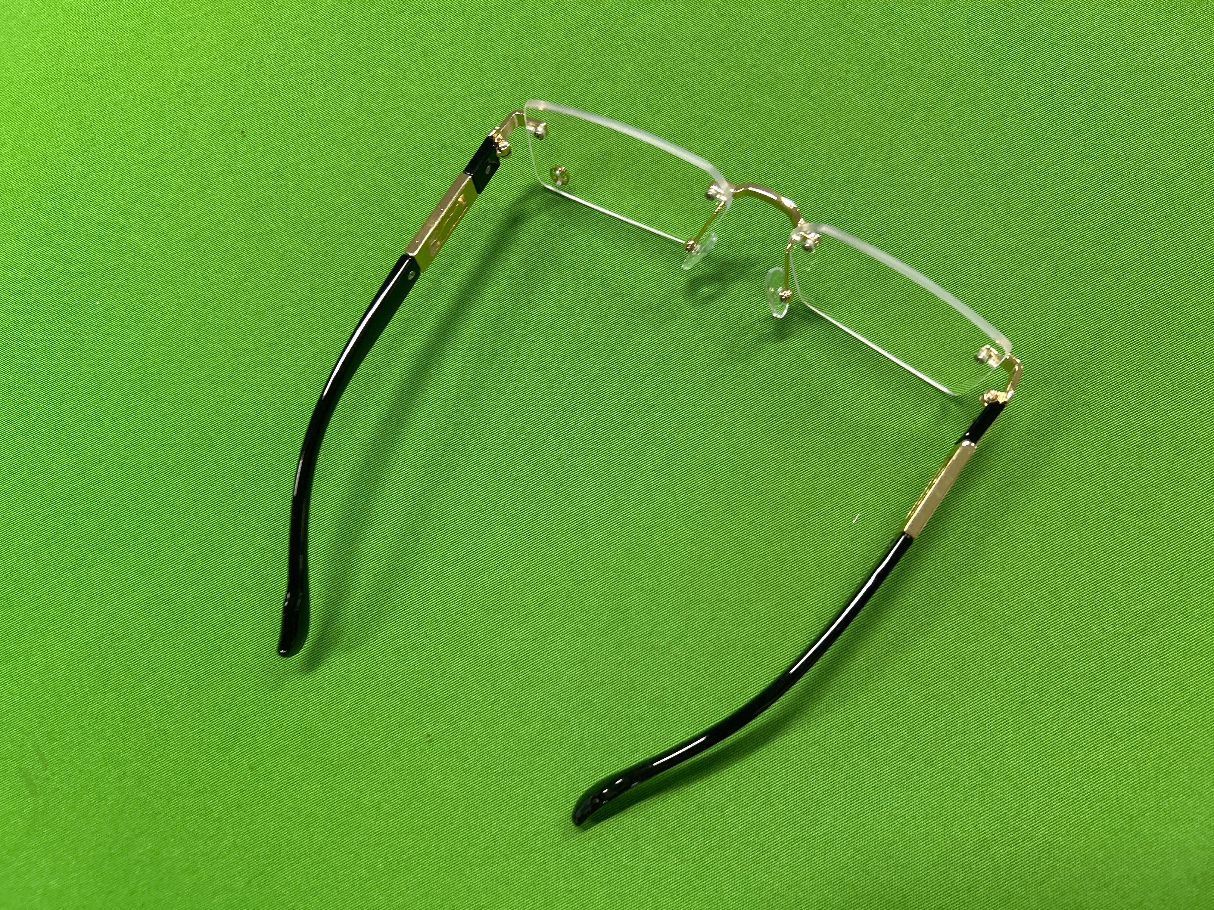 Foto QC 5 de Cartier Panthère Rectangle Metal Sunglasses Gold Black Brown Gradient (076)