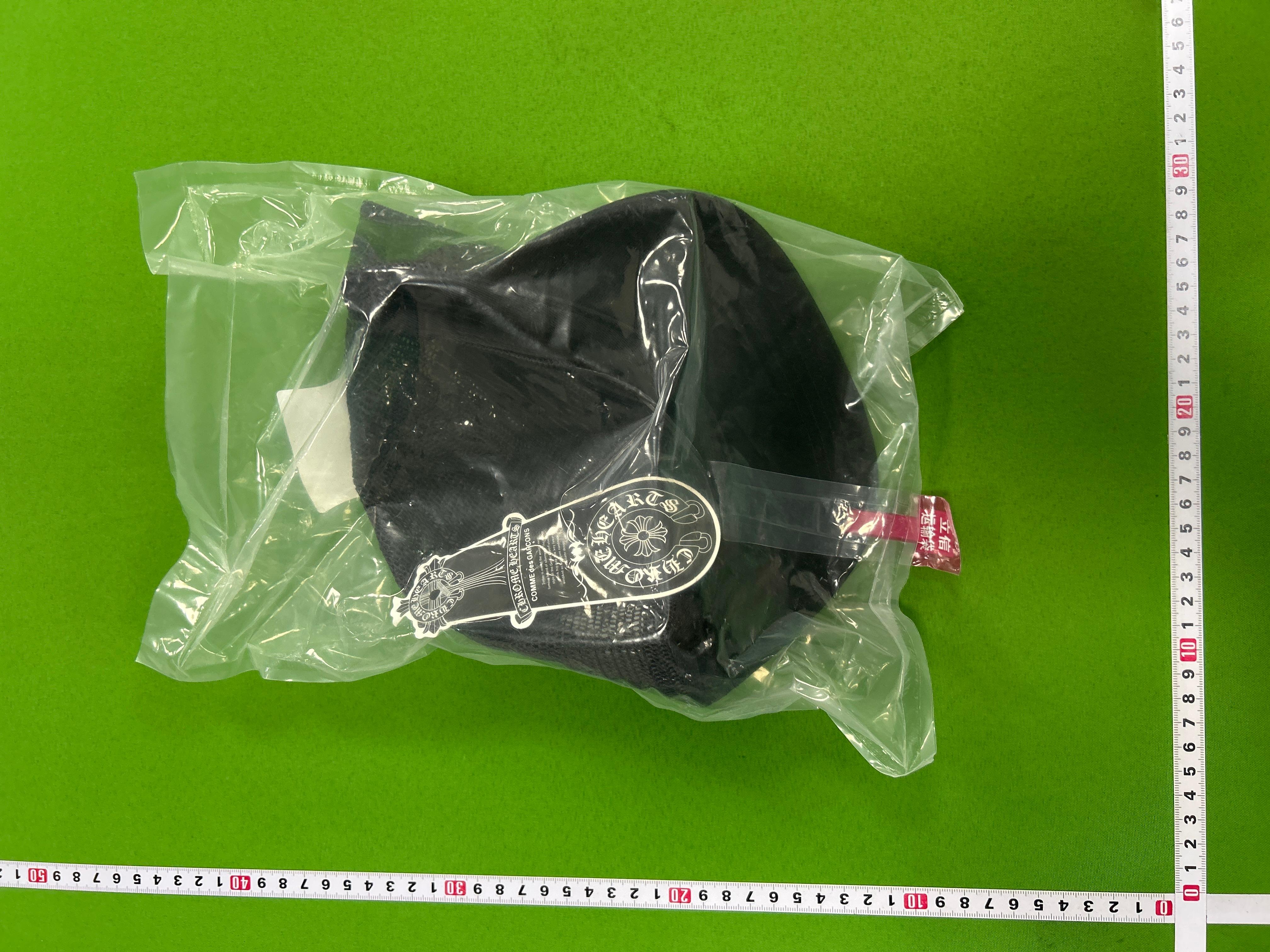 Foto QC 6 de Chrome Hearts Triple Cross Trucker Hat Black/White