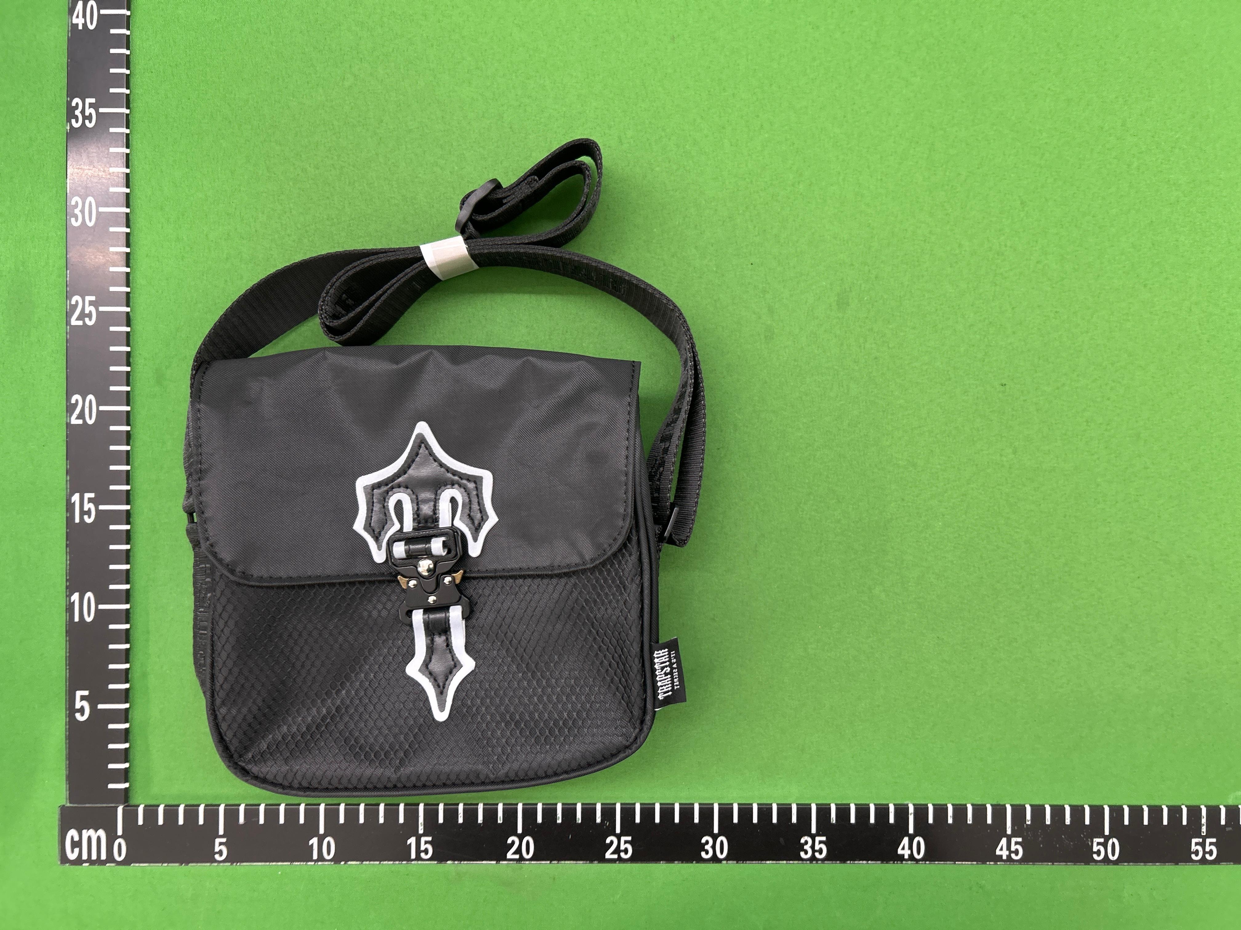 Foto QC 6 de Trapstar Irongate Crossbody Bag Black