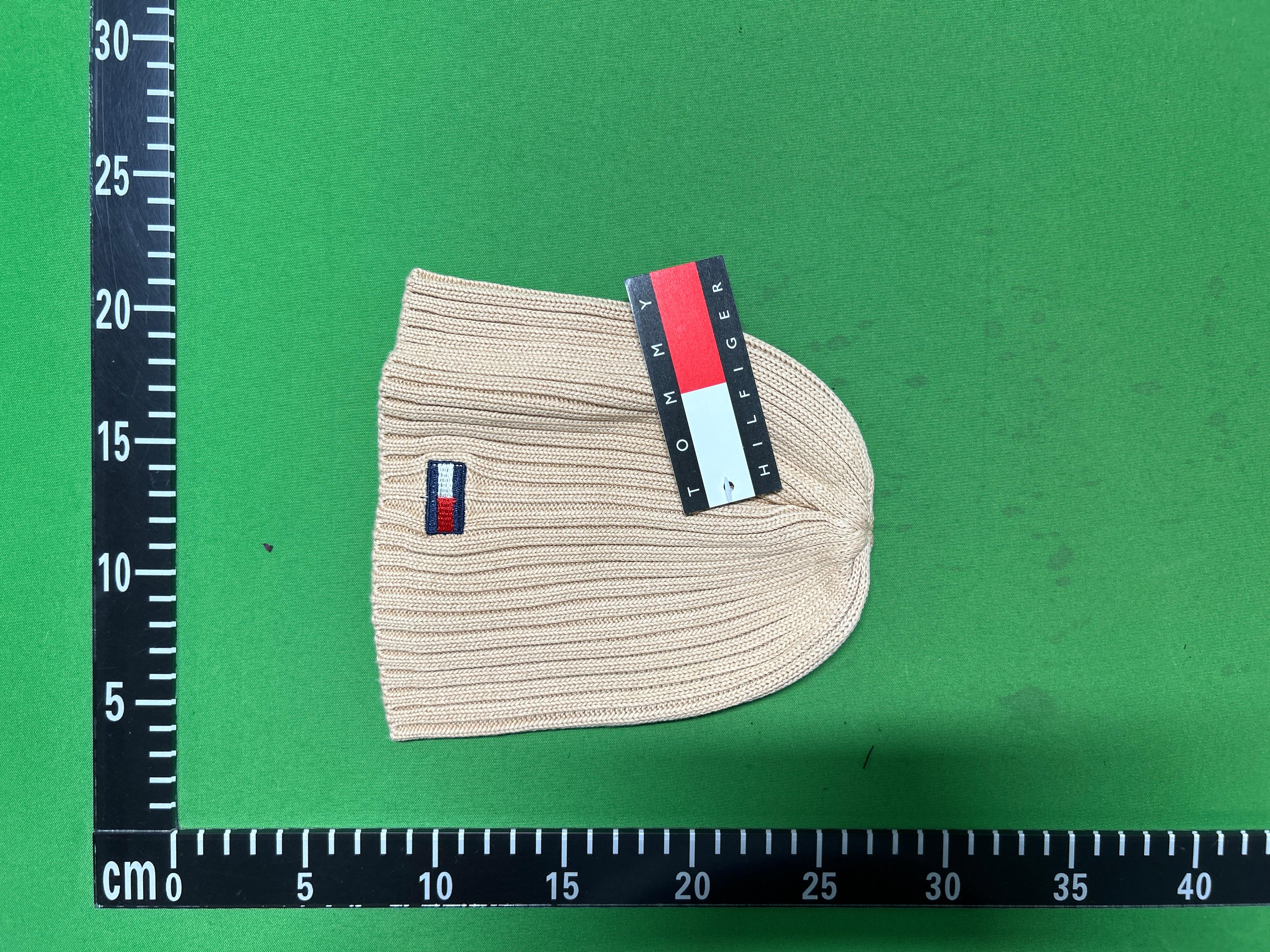 Foto QC 5 de Tommy Hilfiger Flag Logo Beanie Beige