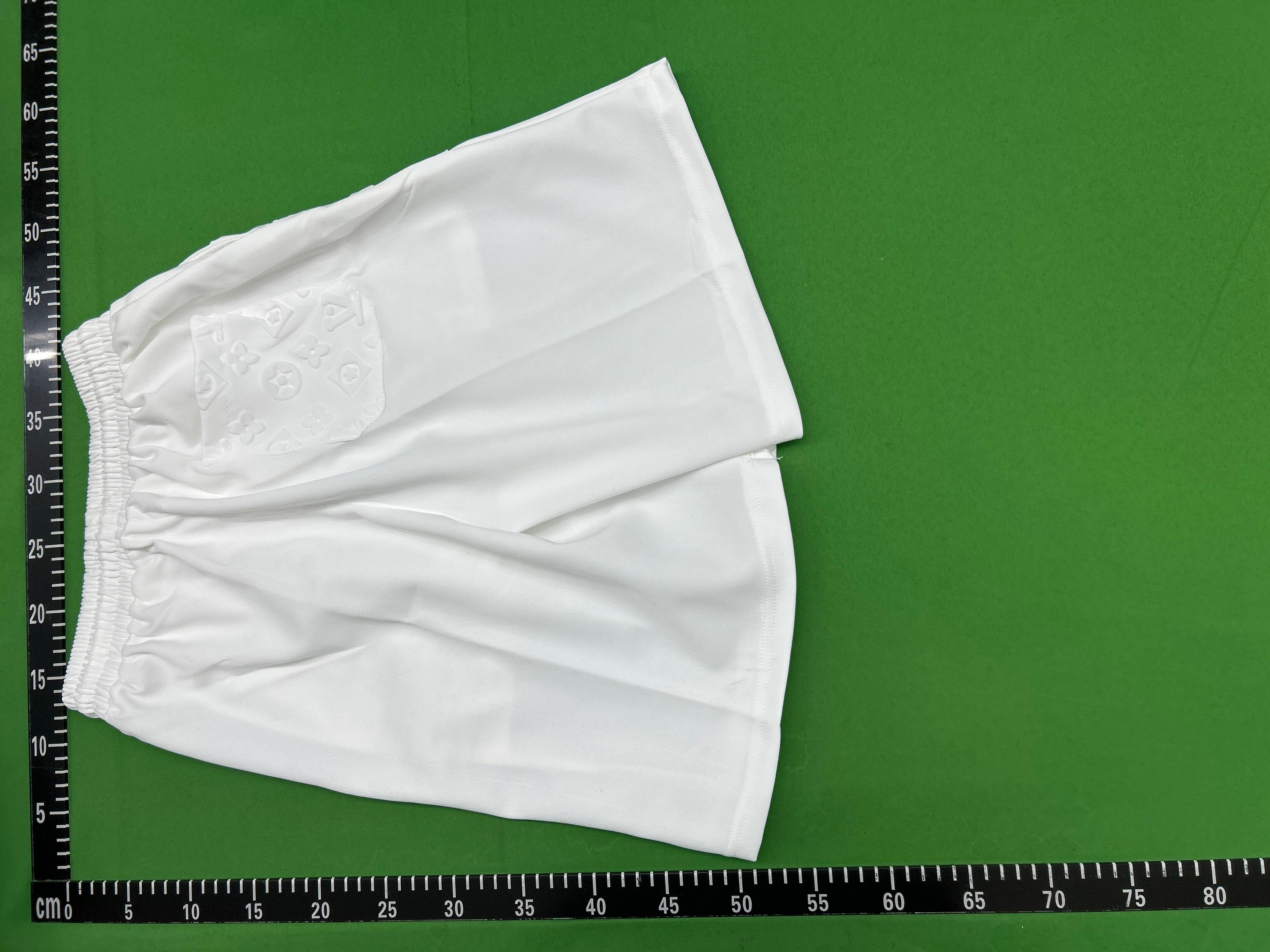 Foto QC 8 de Louis Vuitton Sweat Shorts Monogram Jacquard White