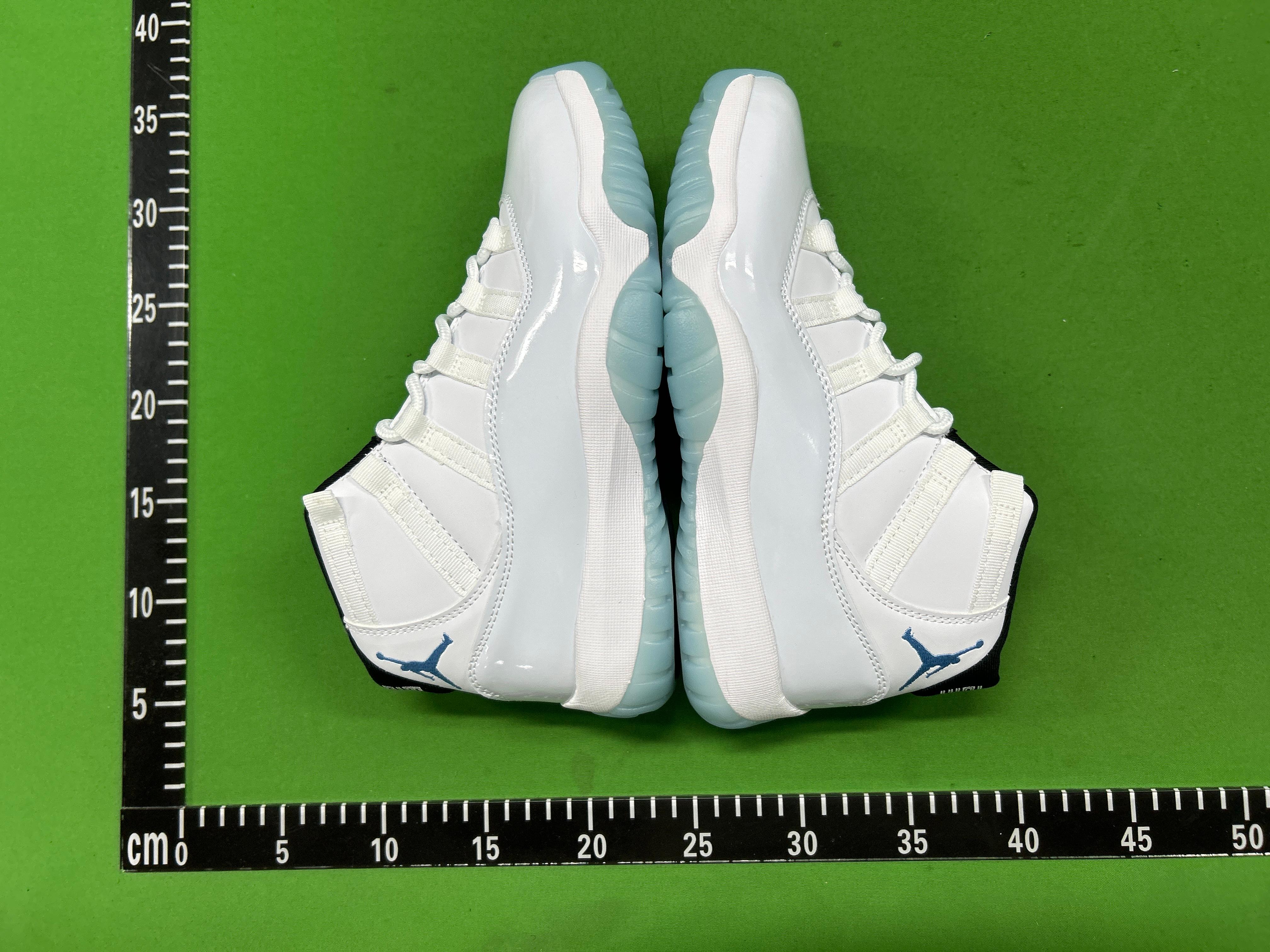Foto QC 4 de Jordan 11 Retro Low University Blue 528895-106