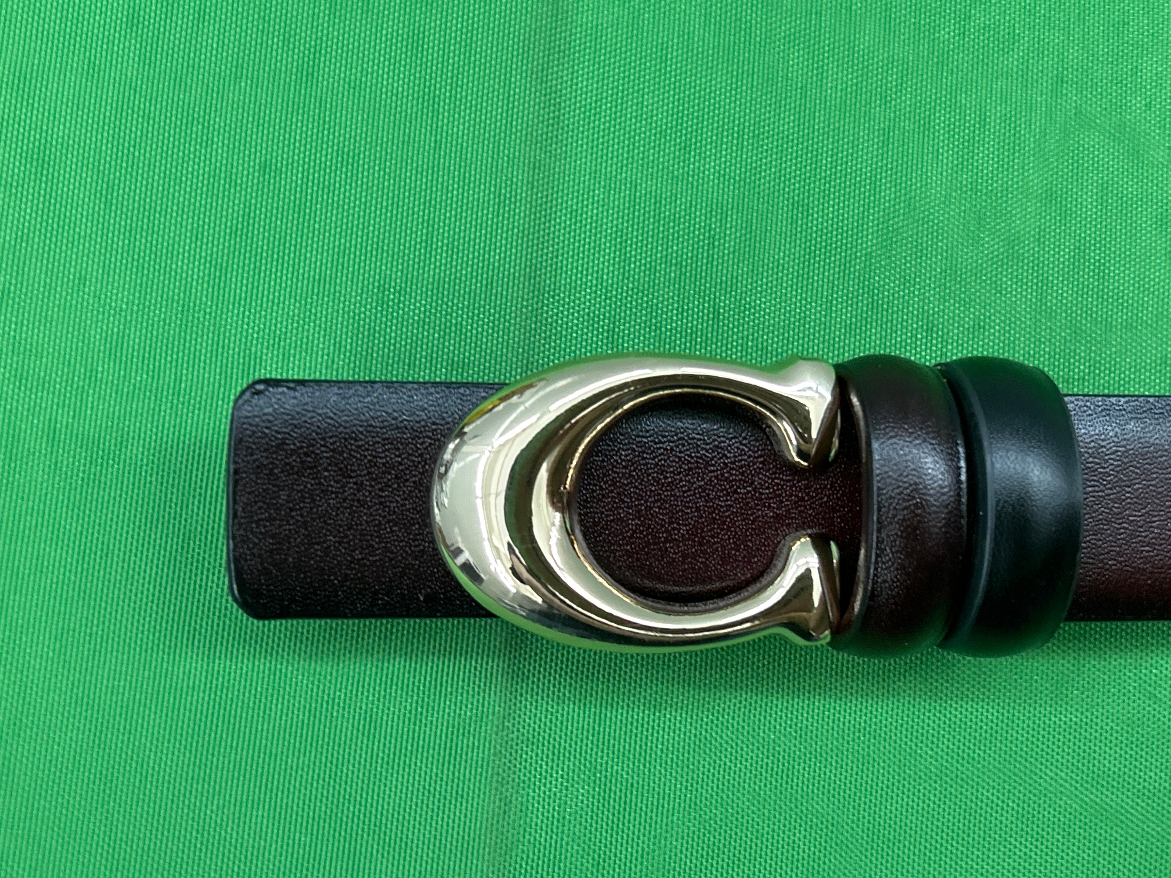 Foto QC 1 de Coach Sculpted C Buckle Reversible Belt Purple