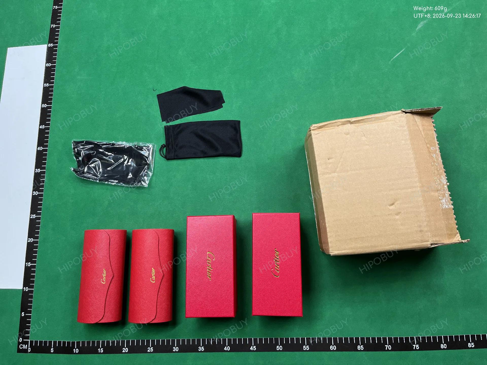 Foto QC 3 de Cartier Eyewear Case (Set of 5) Red