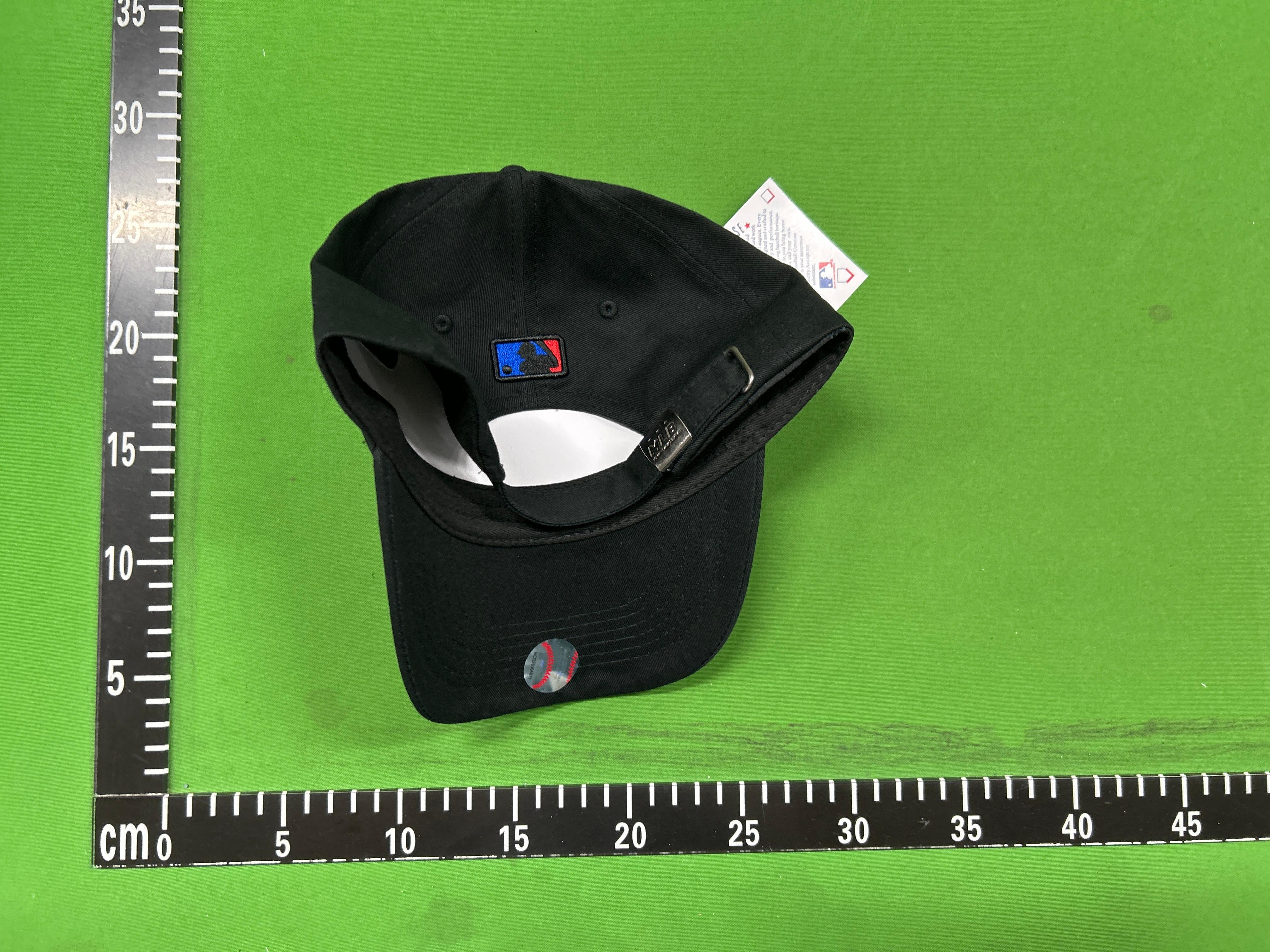 Foto QC 3 de New Era New York Yankees 9FORTY Cap Black White