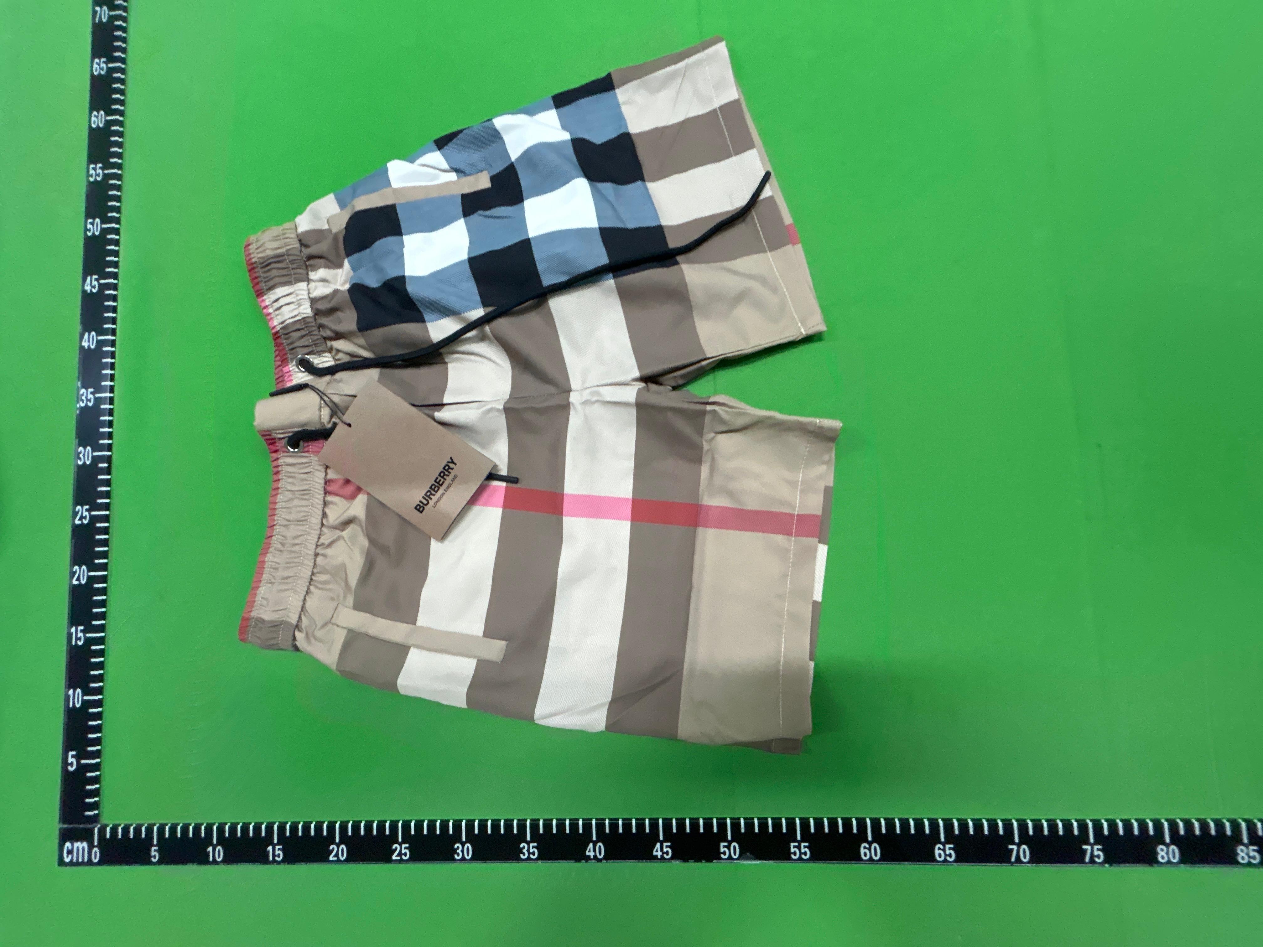Foto QC 3 de Burberry Shorts Mixed Check Archive Beige