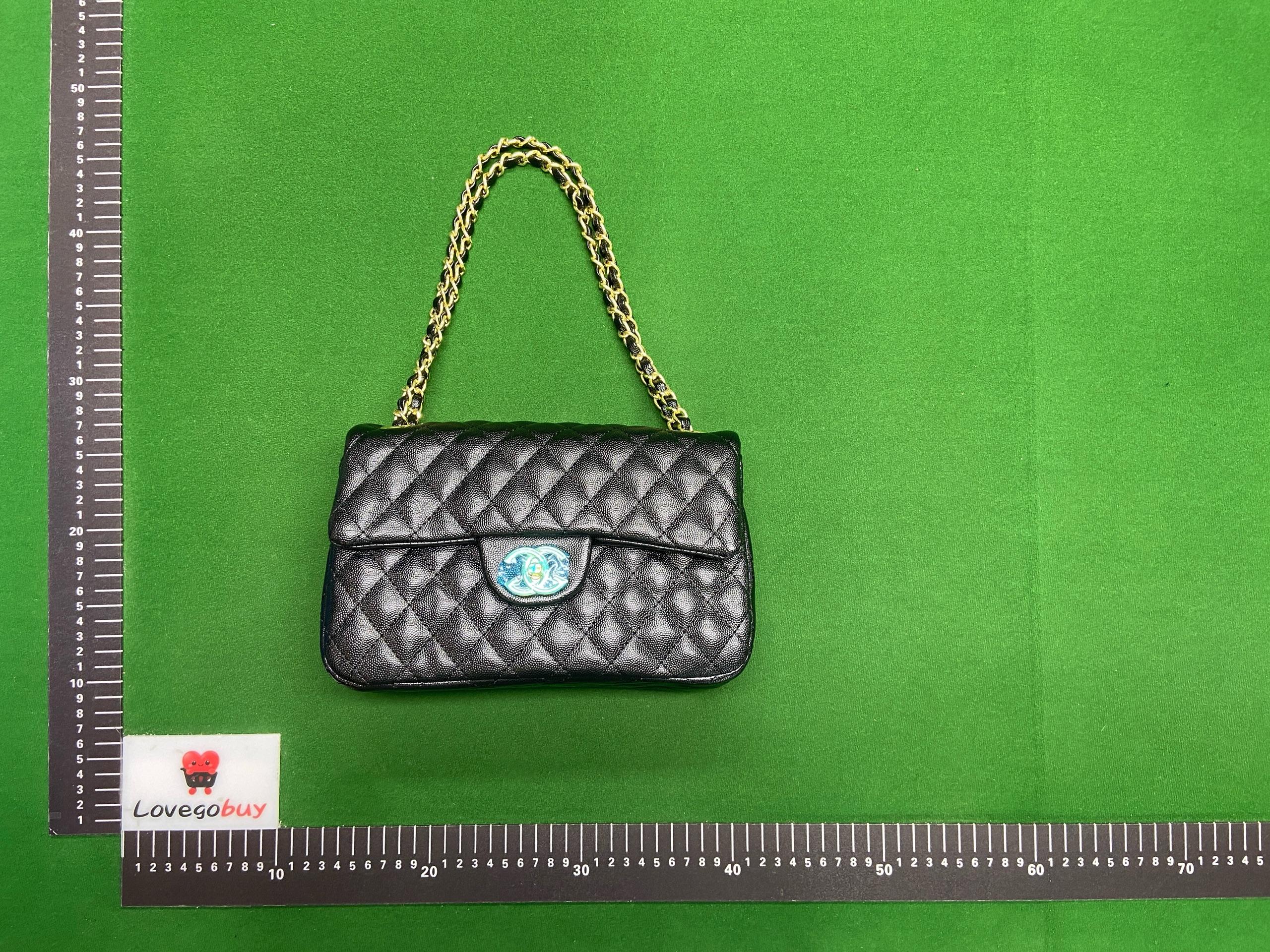 Foto QC 4 de Chanel Classic Double Flap Medium Black Caviar