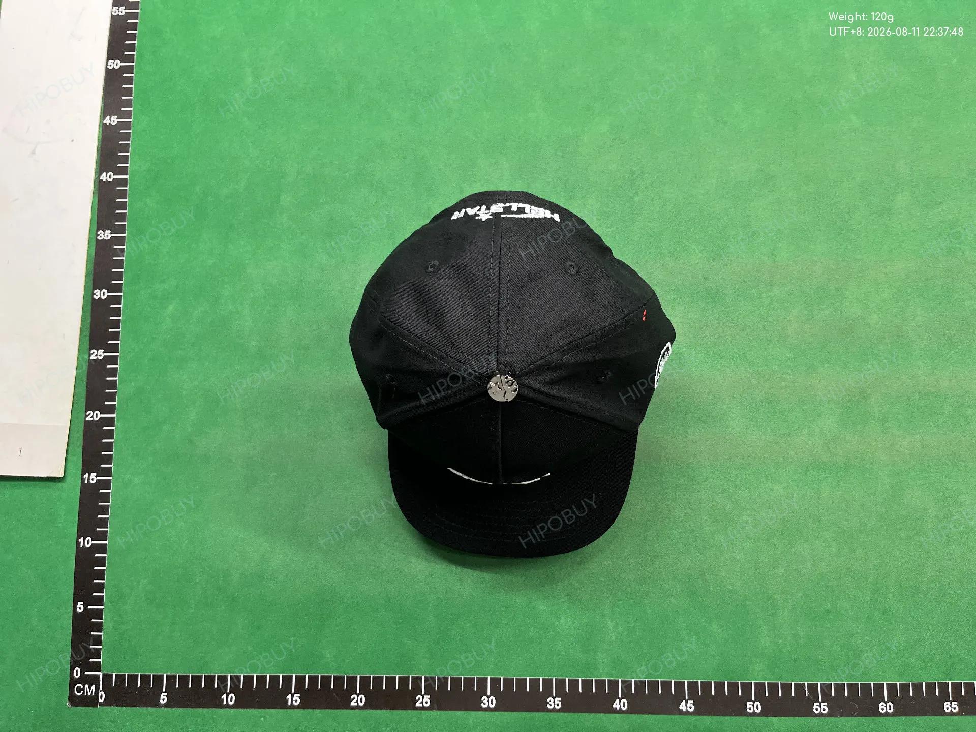 Foto QC 4 de Hellstar Flame Star Cap Black