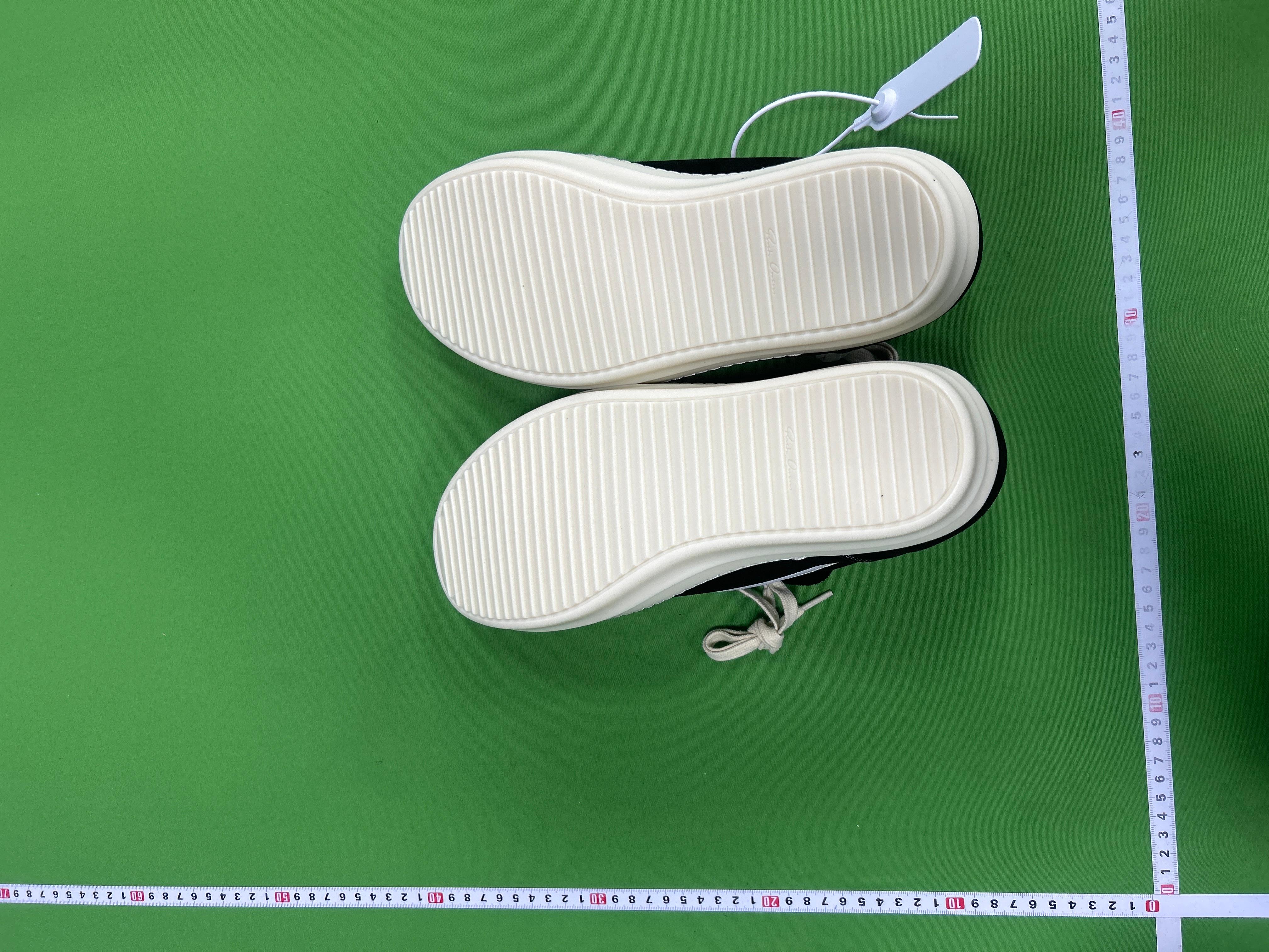 Foto QC 7 de Rick Owens Vintage Sneaks Low Grape Milk RU02F4897-LVSLCO-8611