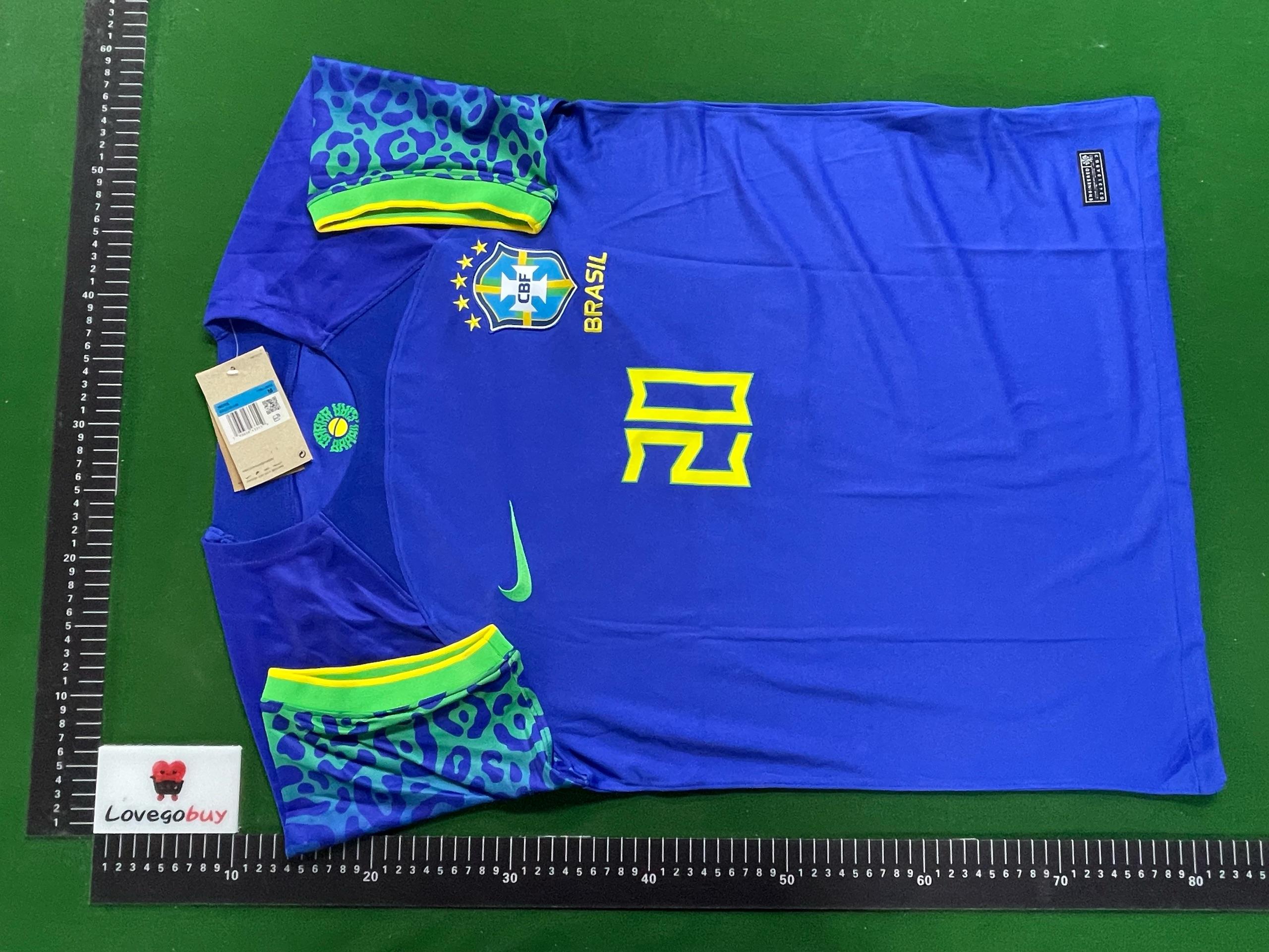 Foto QC 2 de Fourteen x Cameroon 2025/26 Away Monument Jersey White