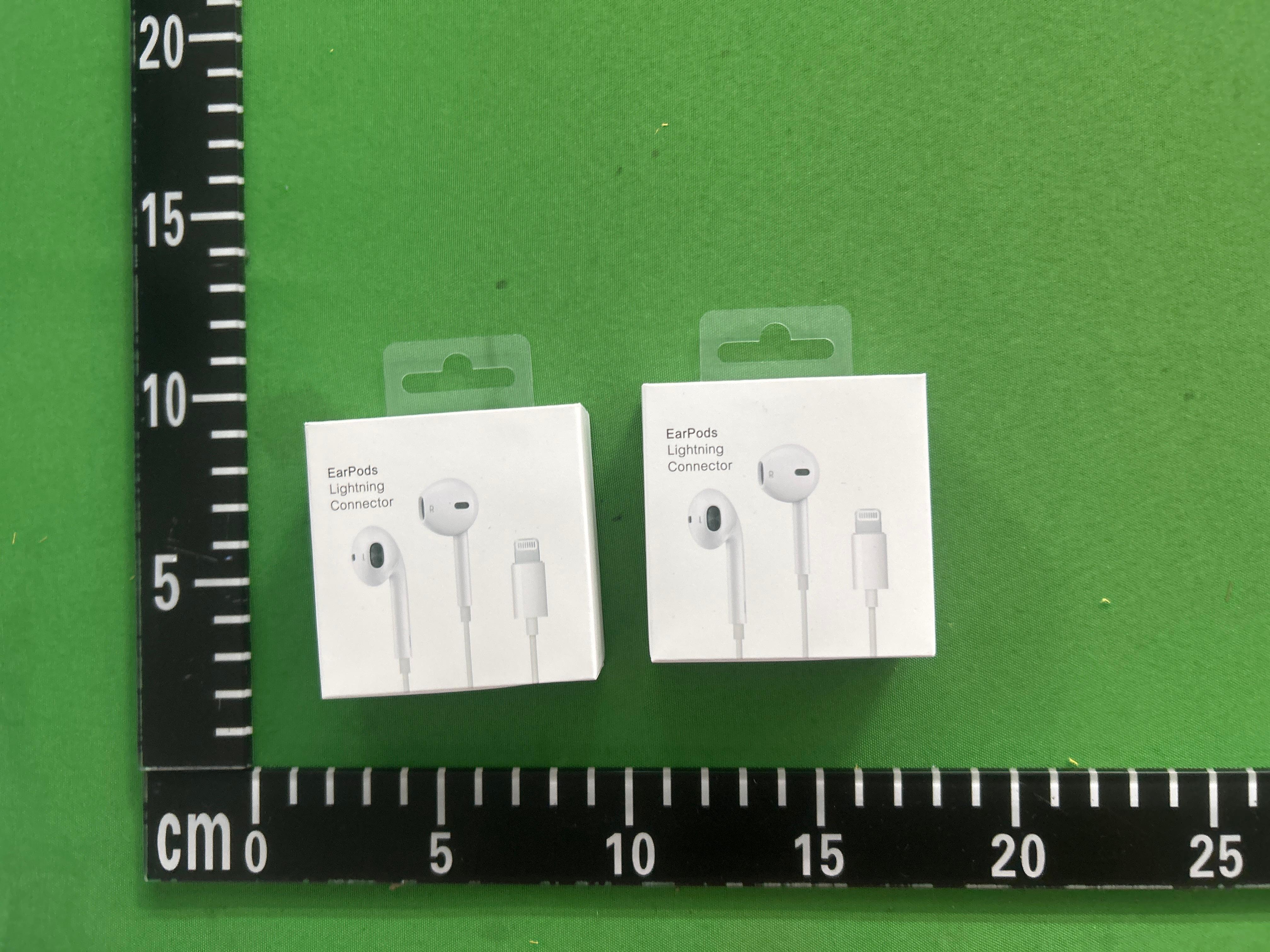 Foto QC 2 de Apple EarPods with Lightning Connector for iPhone White