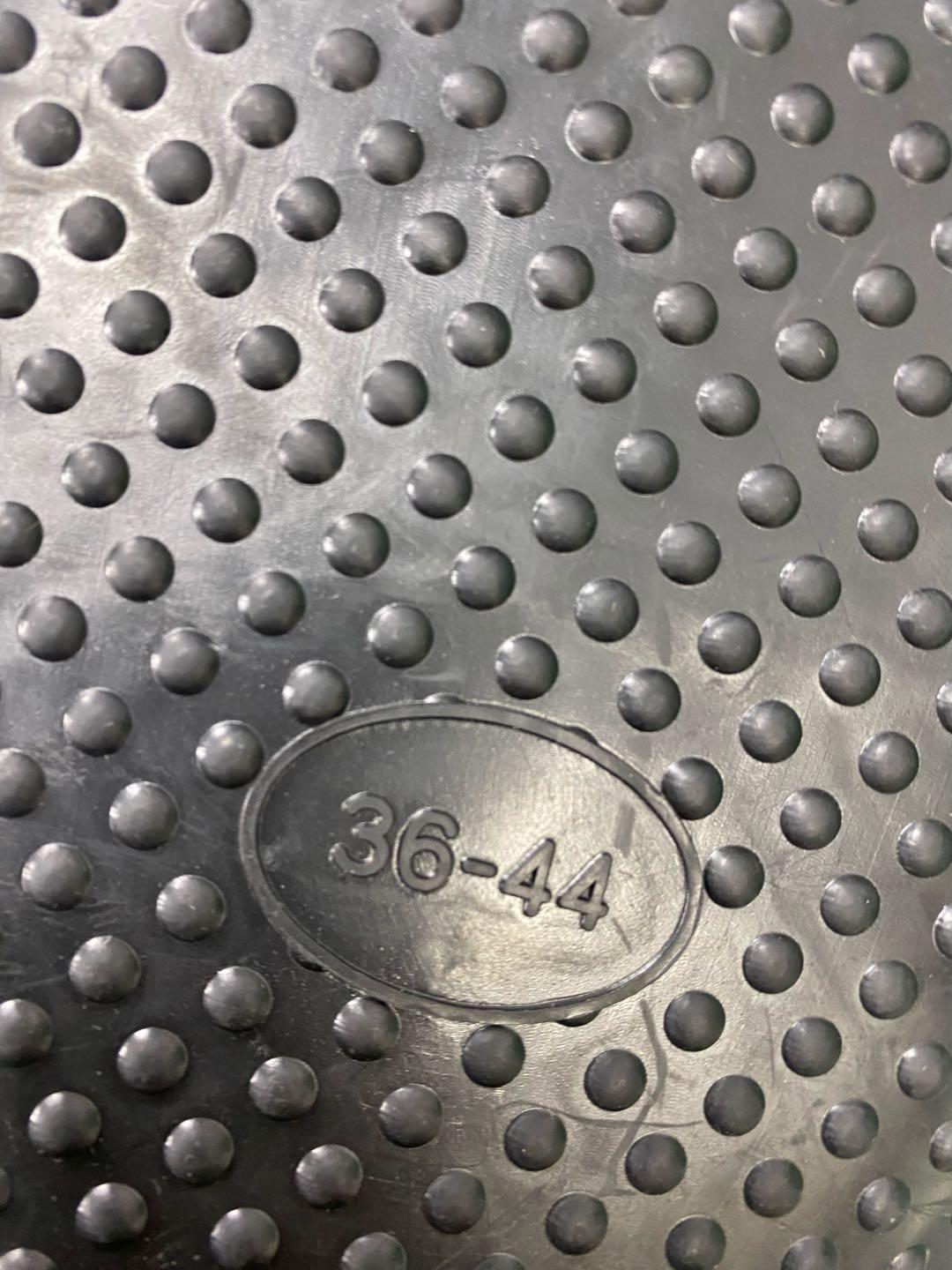 Foto QC 1 de Other Air More Uptempo Slippers Plush Black White