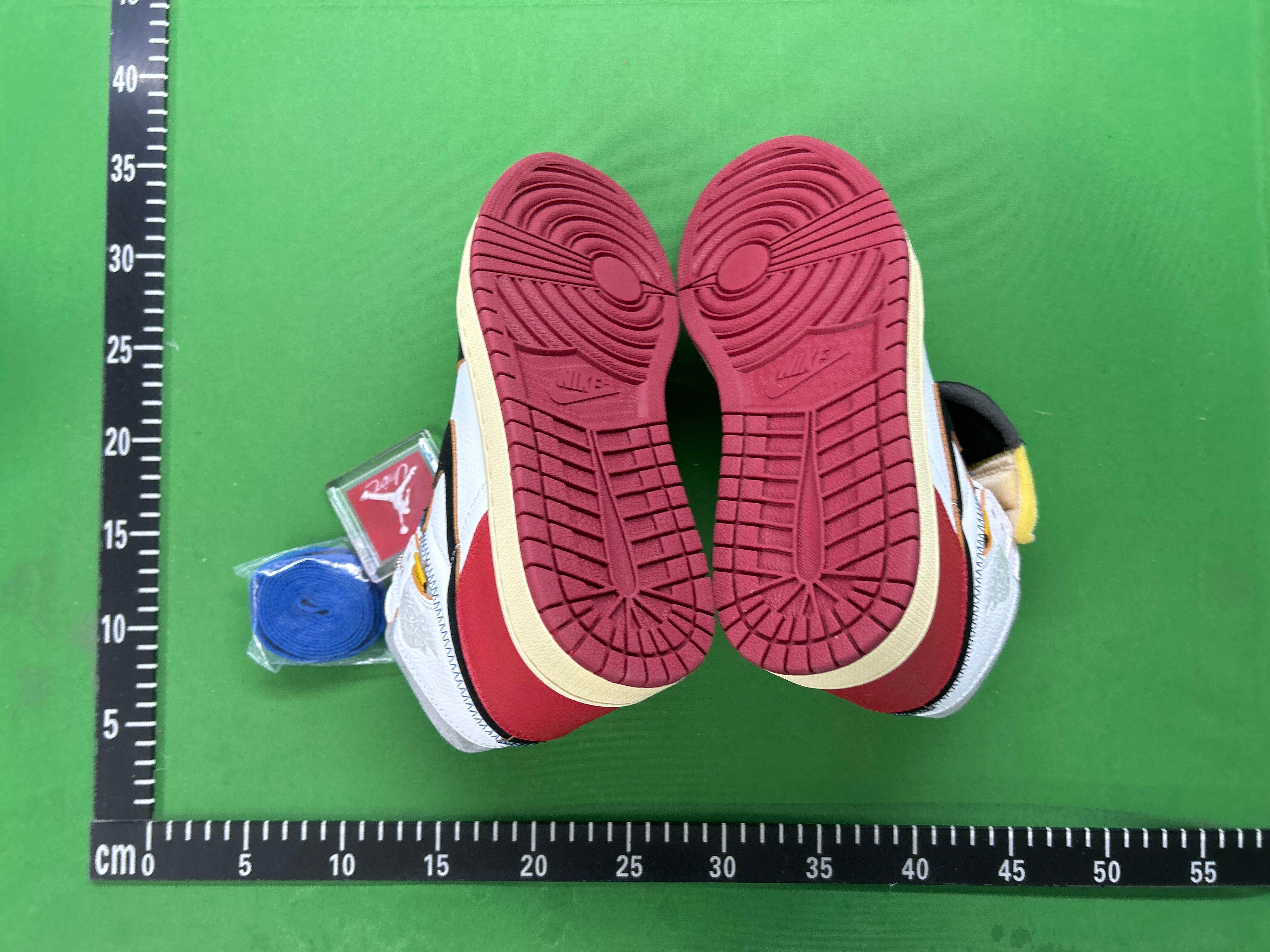 Foto QC 8 de Jordan 1 Retro High OG Bred Toe 555088-610