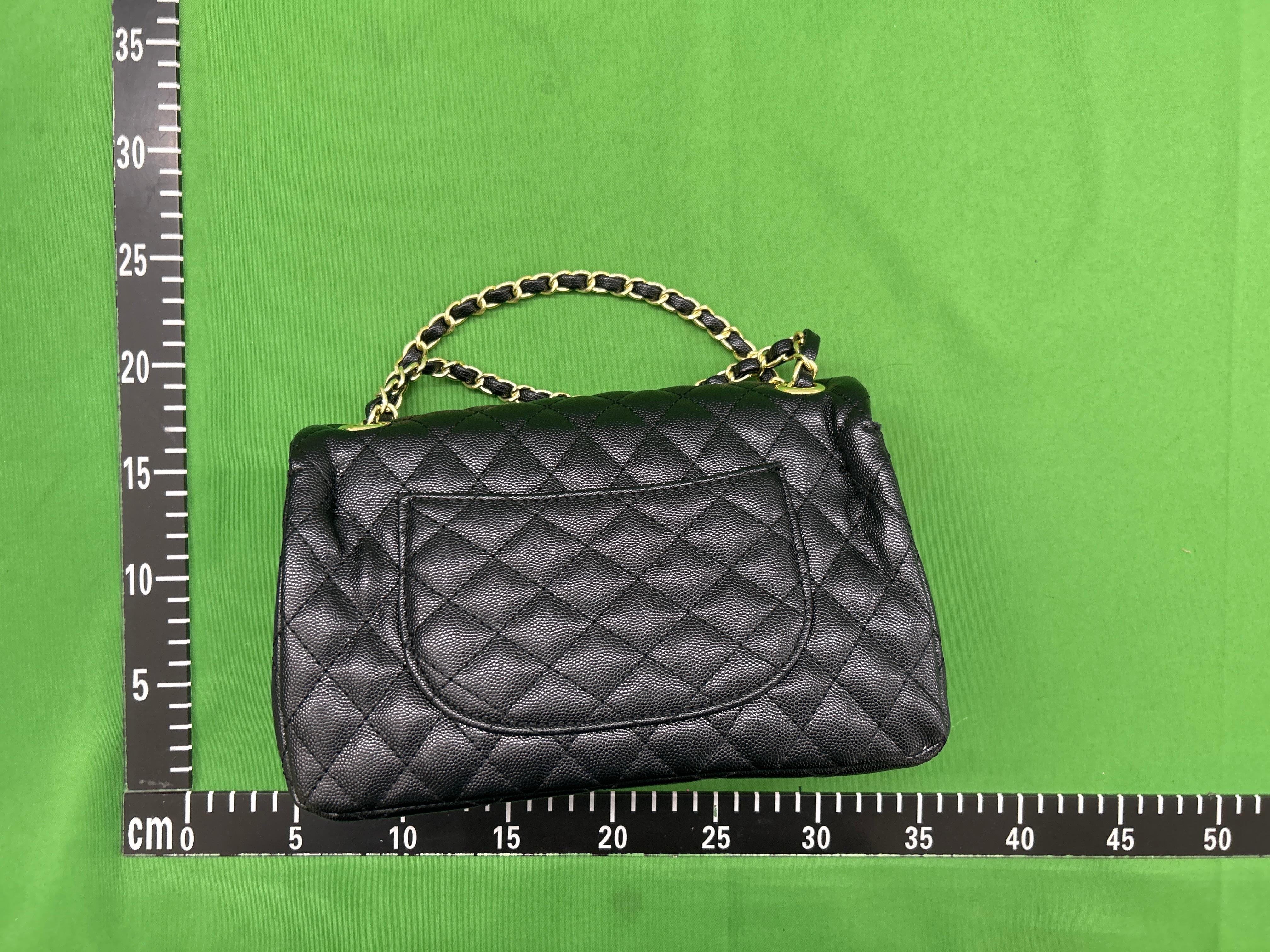 Foto QC 6 de Chanel Classic Double Flap Medium Black Caviar