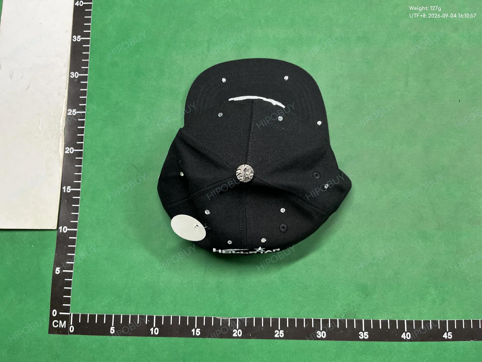 Foto QC 2 de Hellstar Flame Star Cap Black