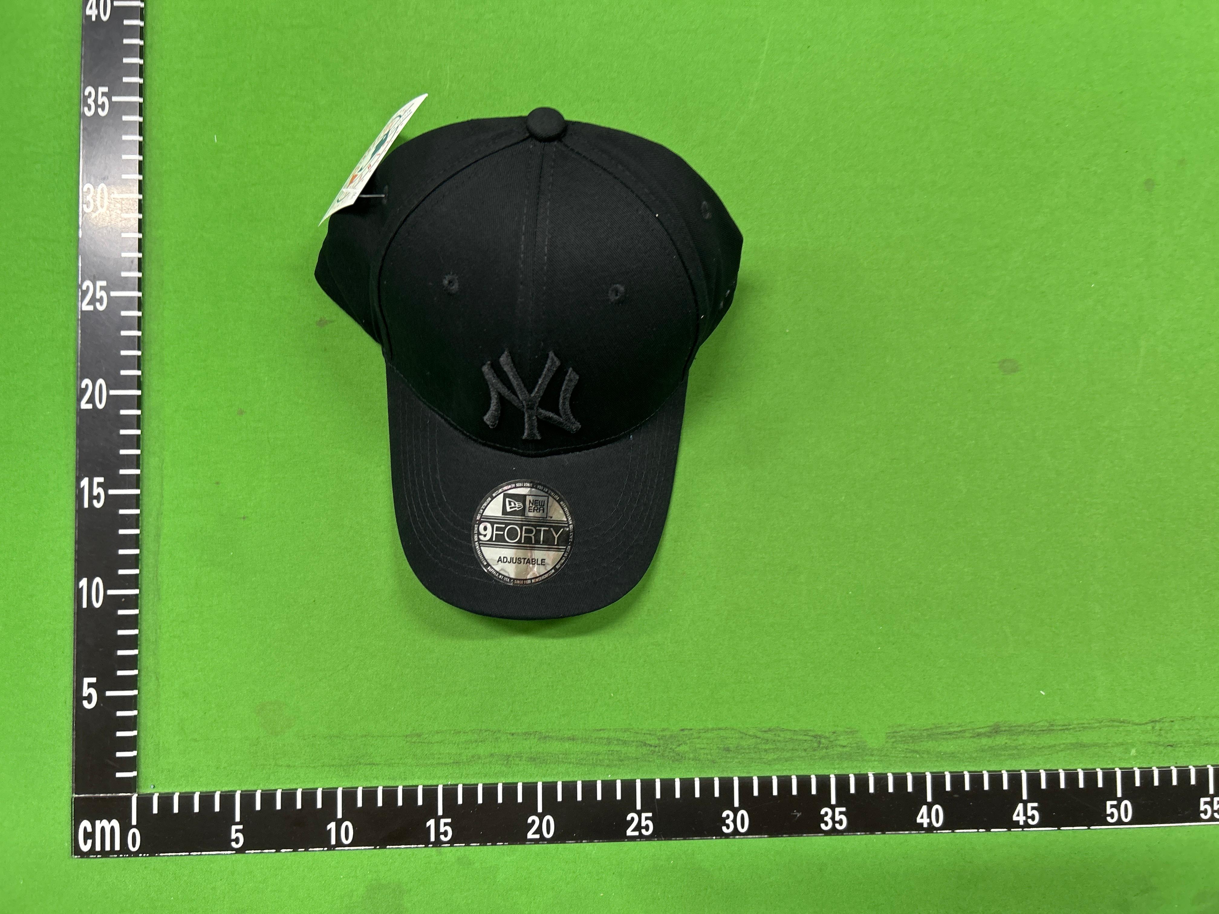 Foto QC 1 de New Era New York Yankees 9FORTY Cap Black White
