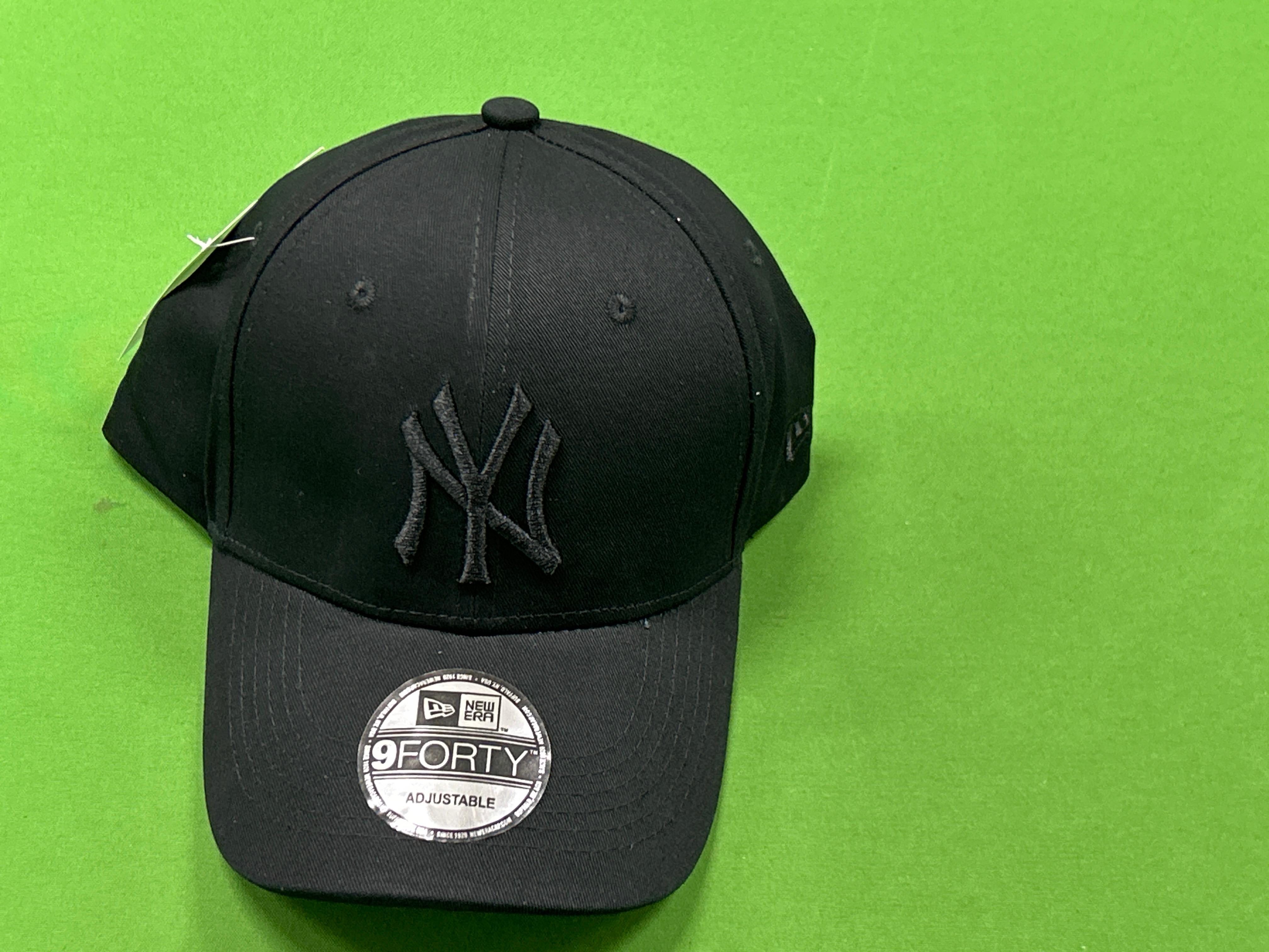Foto QC 2 de New Era New York Yankees 9FORTY Cap Black White