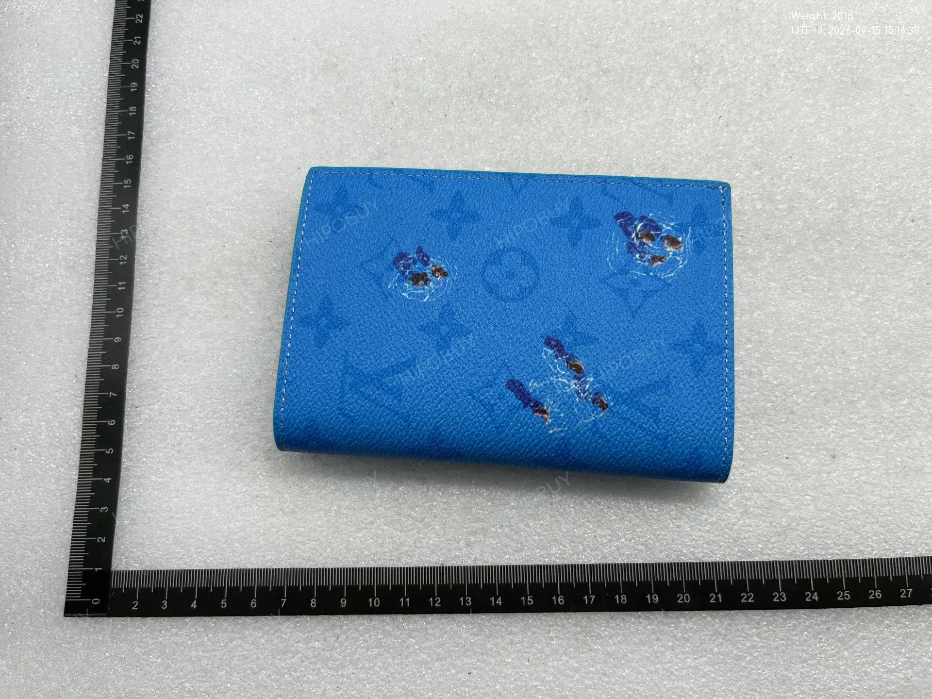 Foto QC 2 de Louis Vuitton Ski Multiple Wallet Monogram Canvas White