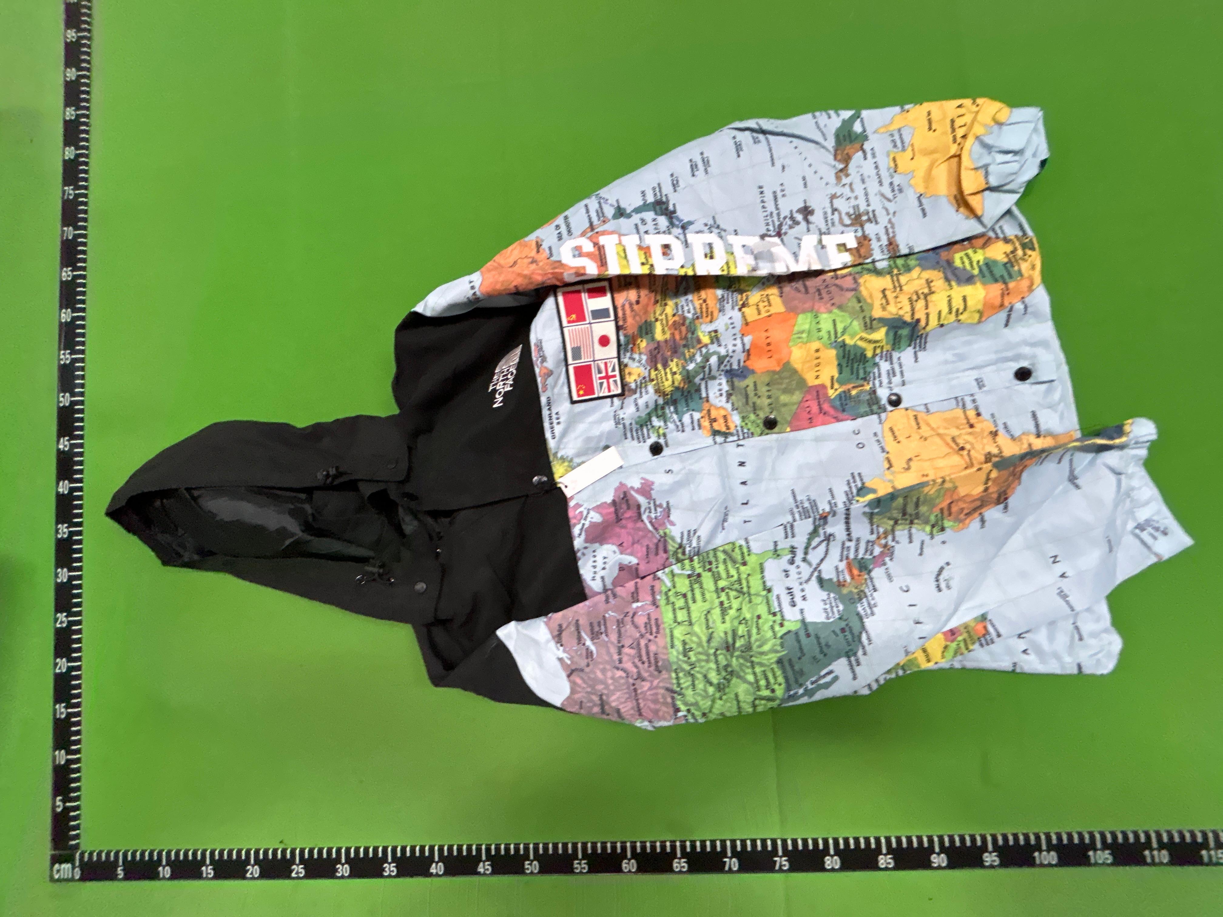Foto QC 3 de The North Face Supreme Mountain Light Jacket Power Orange