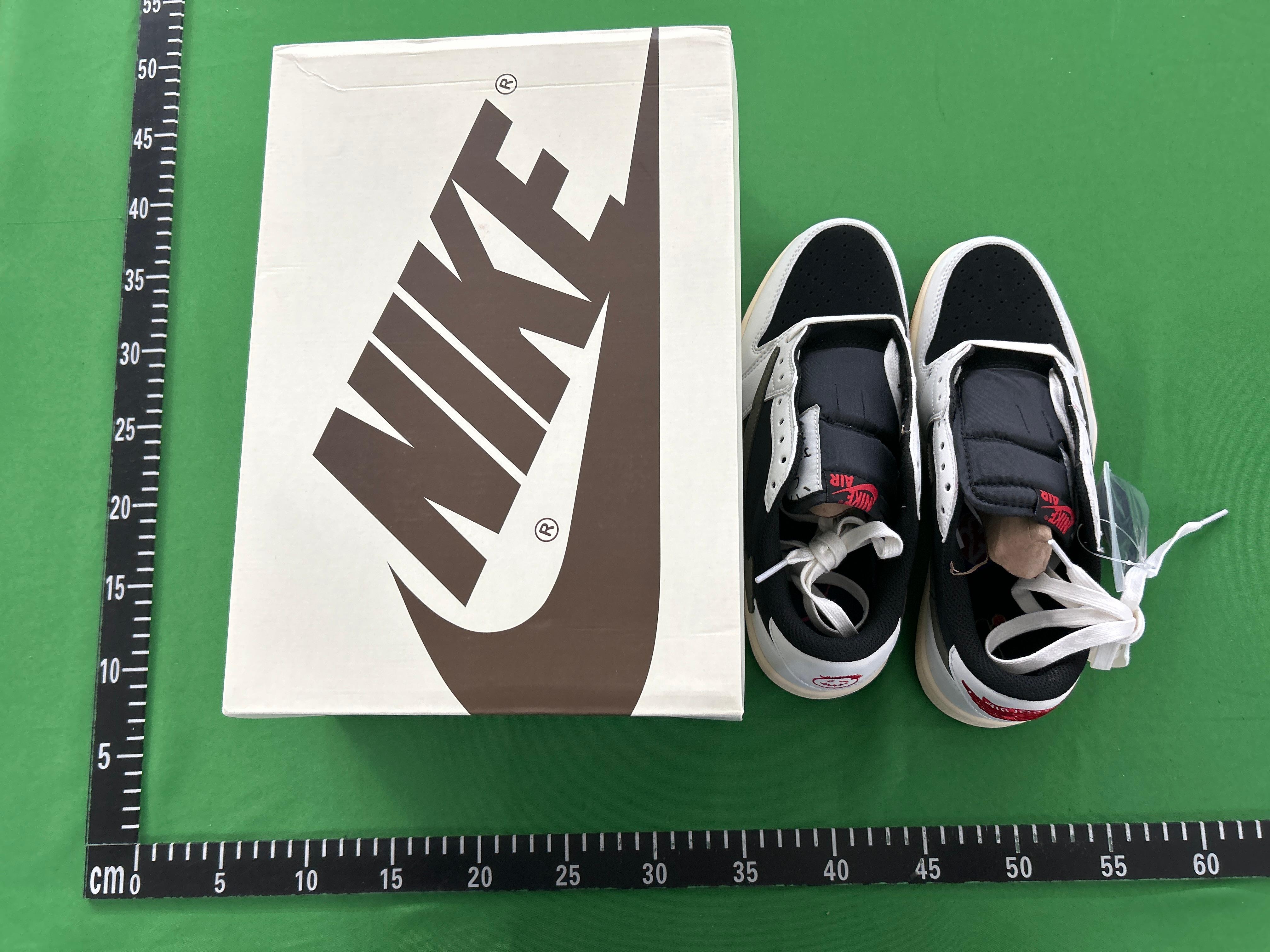 Foto QC 2 de Jordan 1 Retro Low OG SP Travis Scott Black Phantom DM7866-001