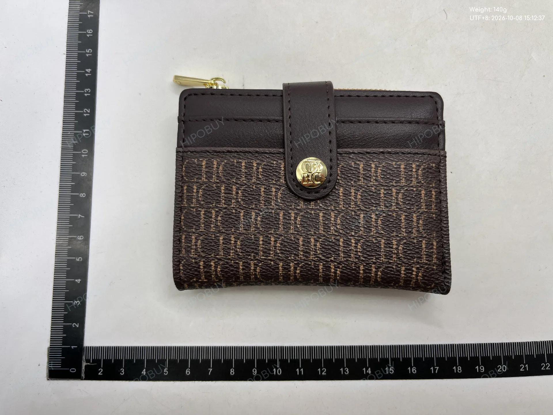 Foto QC 4 de Carolina Herrera Monogram Compact Wallet Embossed Leather Burgundy