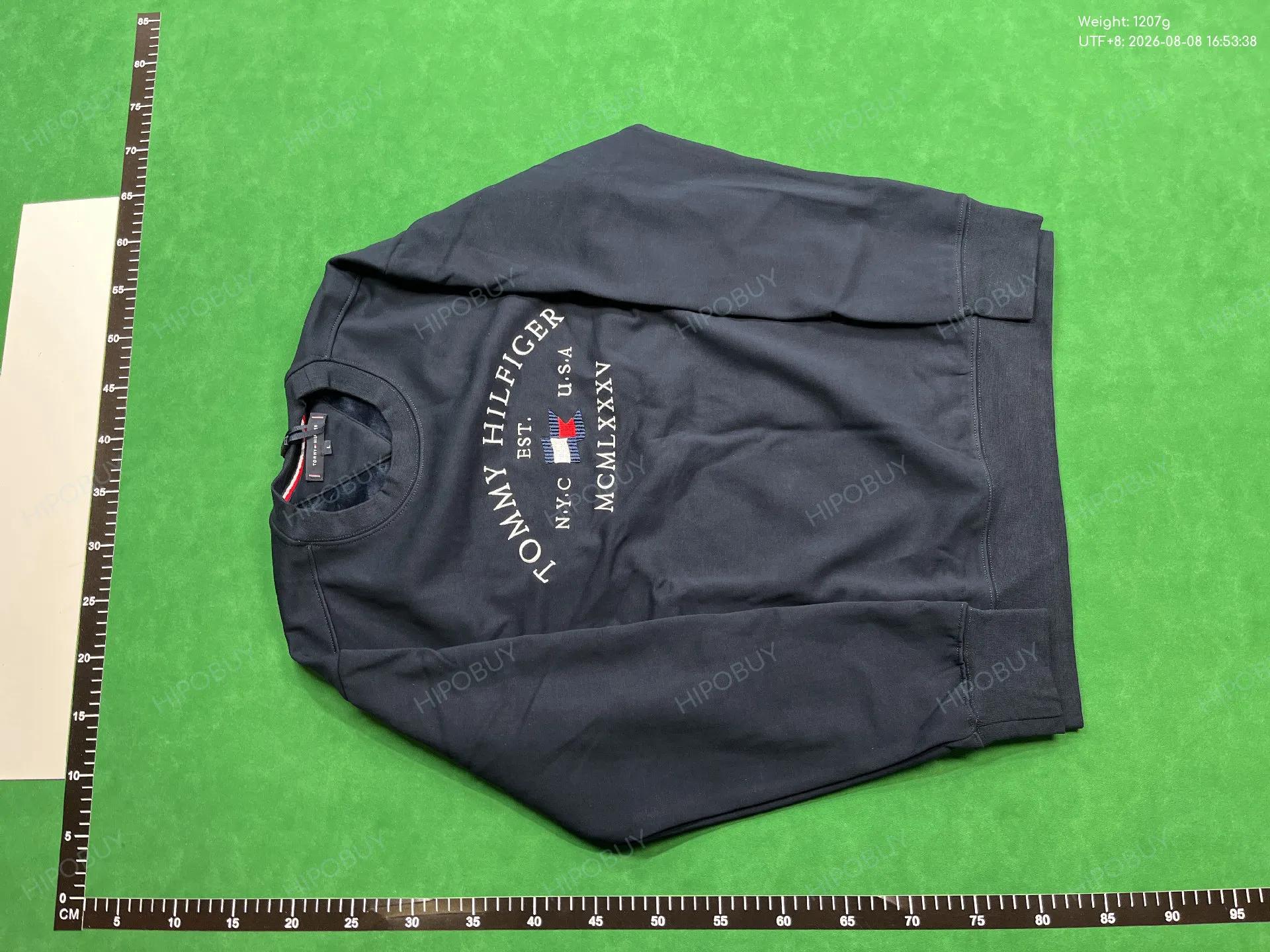 Foto QC 2 de Tommy Hilfiger Crewneck Sweater Logo Grey
