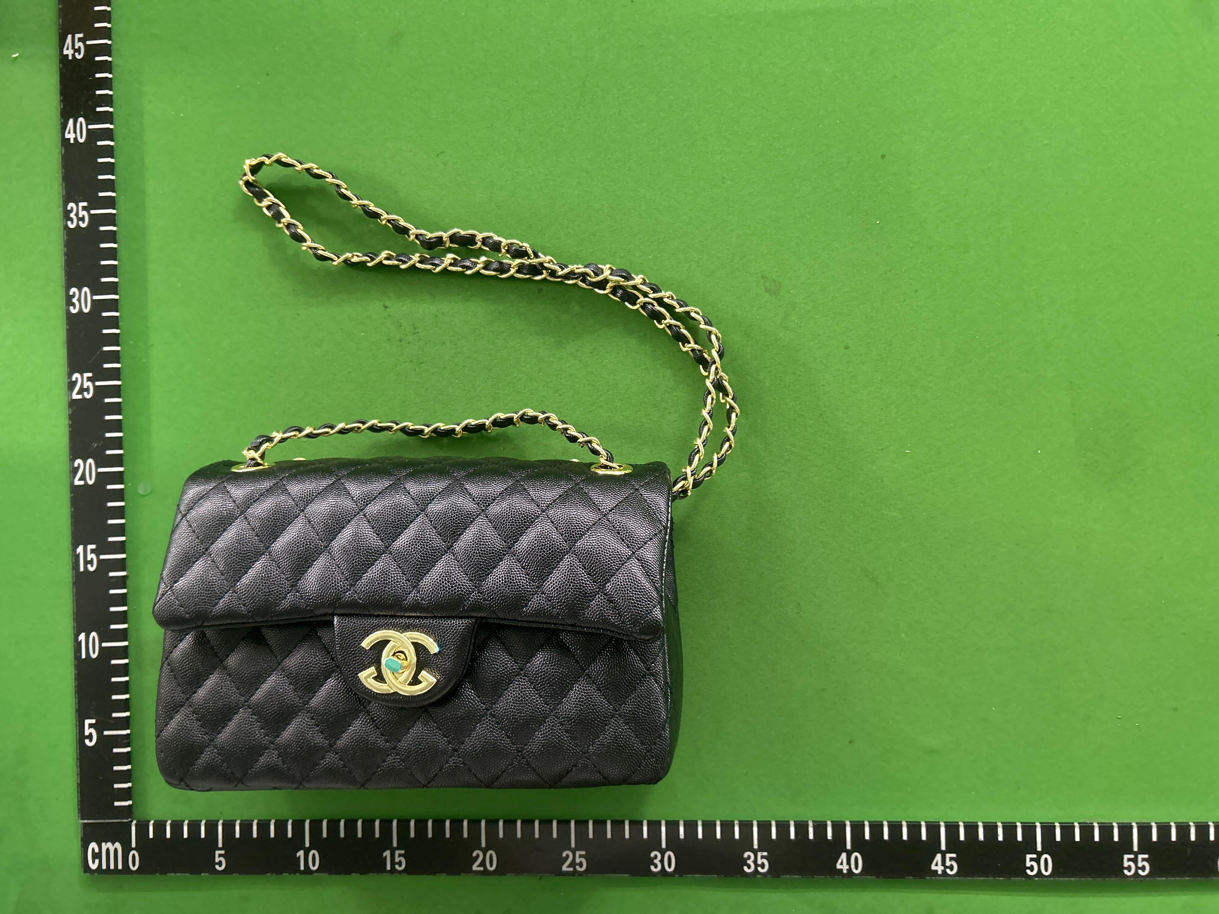 Foto QC 1 de Chanel Classic Double Flap Medium Black Caviar