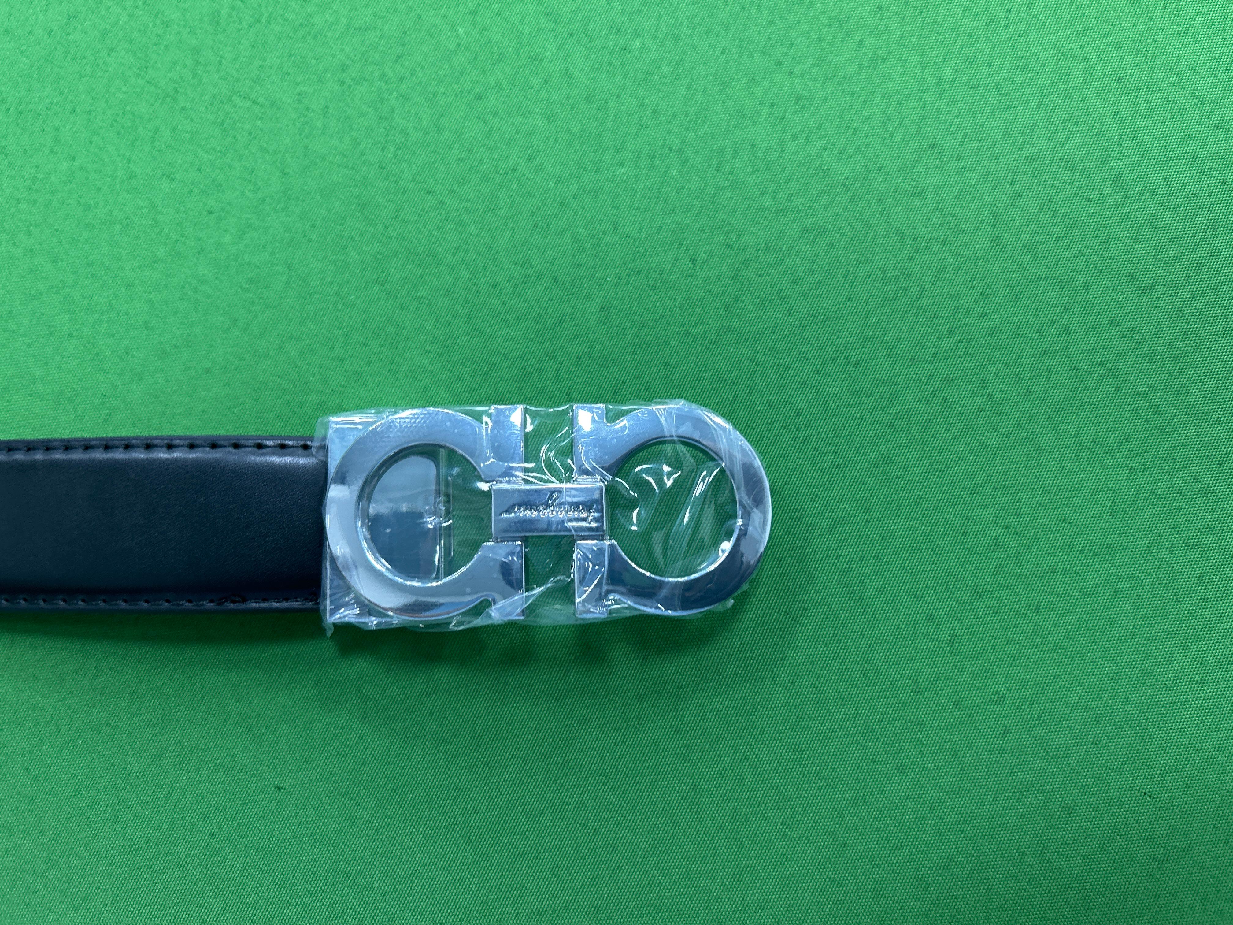Foto QC 8 de Ferragamo Double Gancini Reversible Belt Black