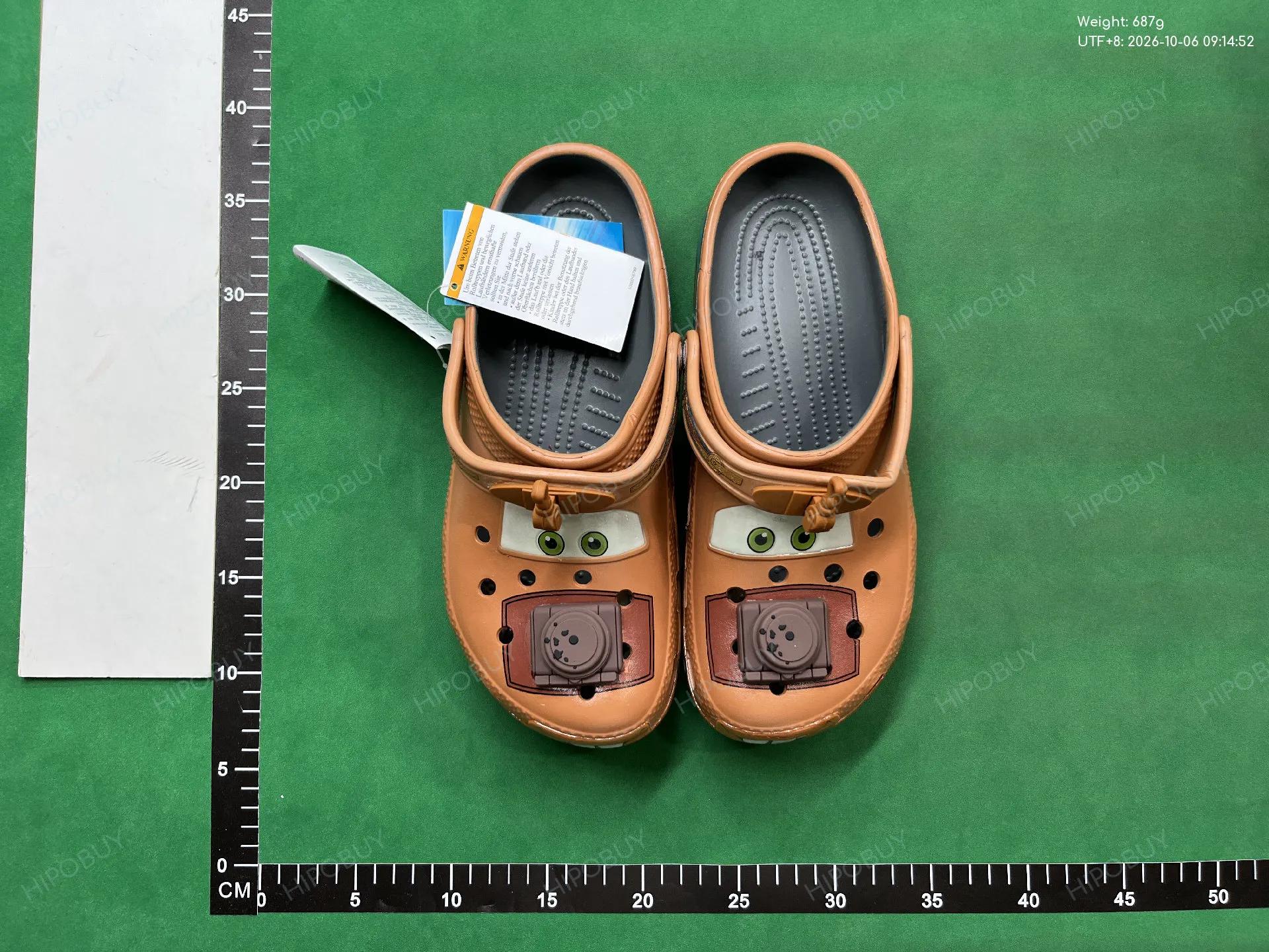 Foto QC 5 de Crocs Classic Clog Foam Disney Pixar Lightning McQueen