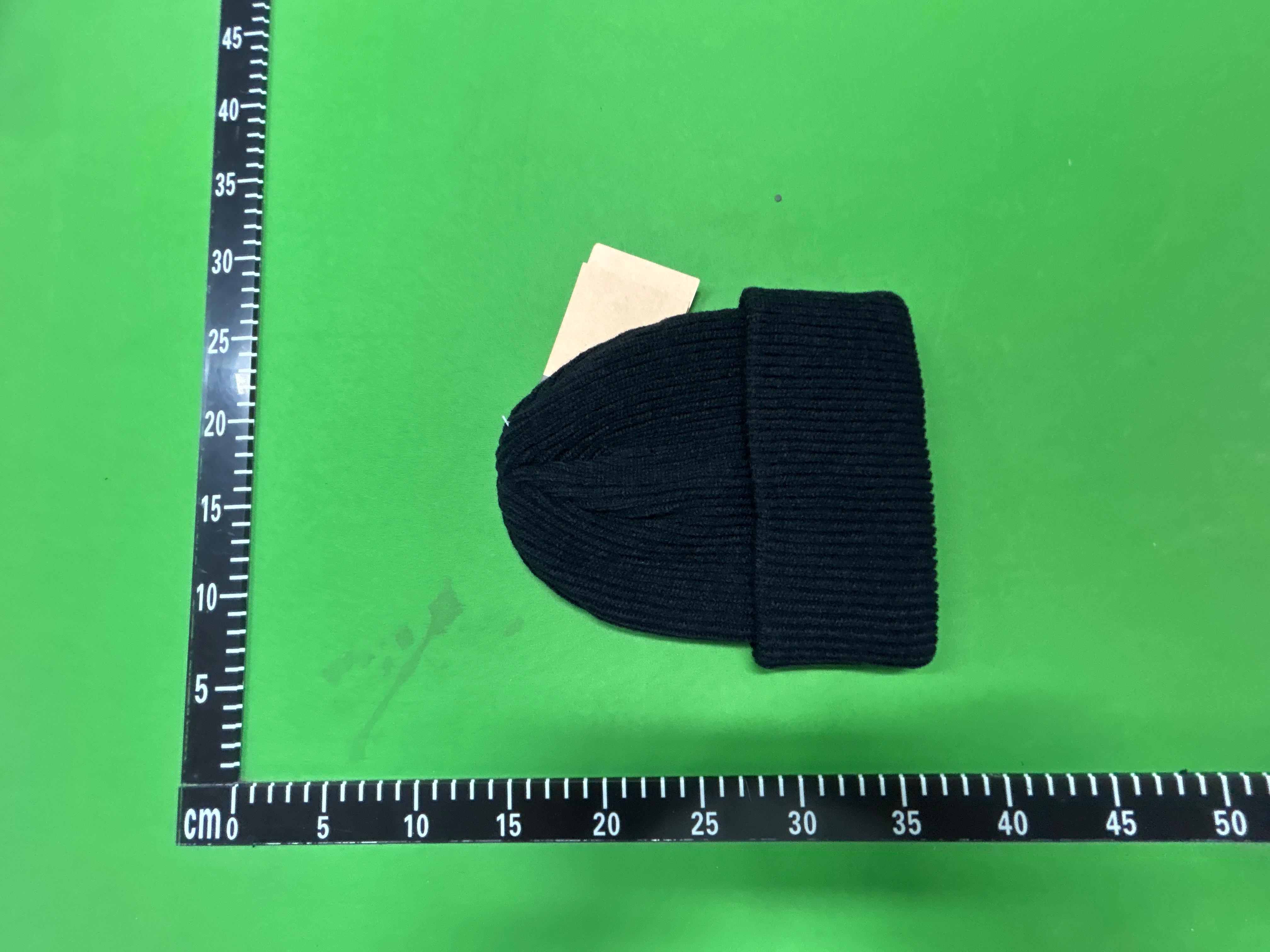 Foto QC 4 de Prada Triangle Logo Beanie White