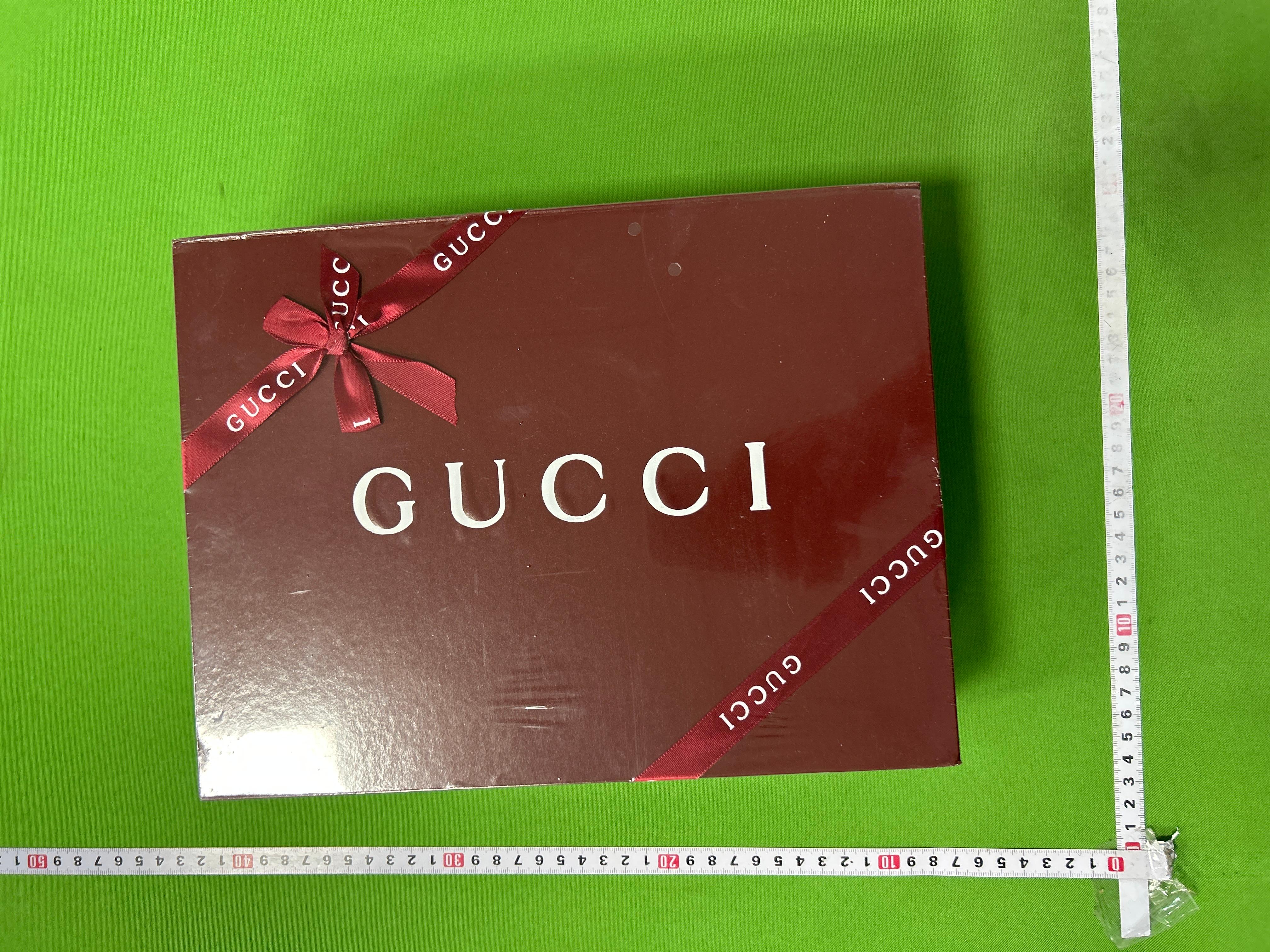 Foto QC 1 de Gucci x Disney Donald Duck Messenger Bag Small GG Supreme Canvas