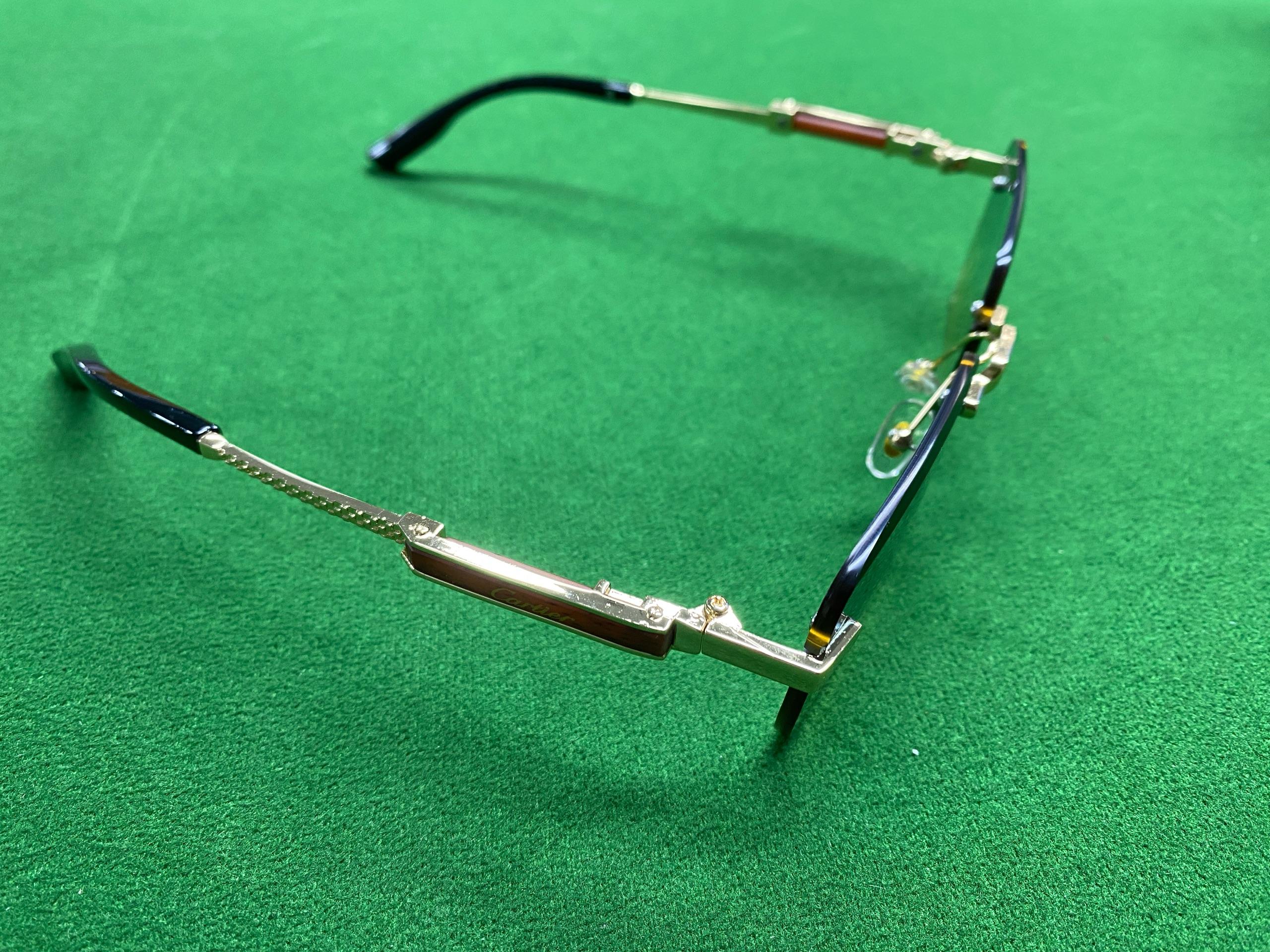 Foto QC 4 de Cartier Rectangular Metal Sunglasses Gold Clear (017)