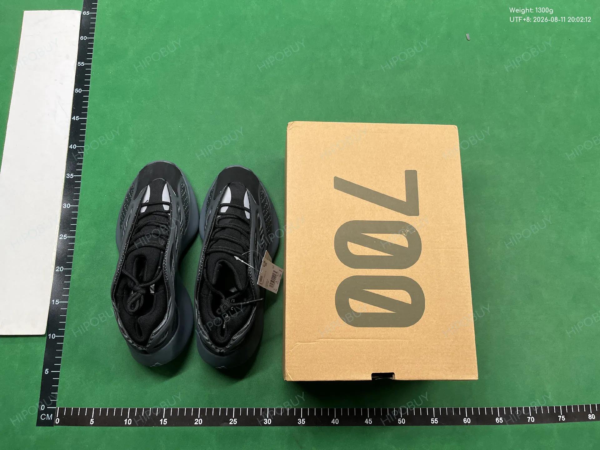 Foto QC 7 de adidas Yeezy 700 V3 Alvah H67799