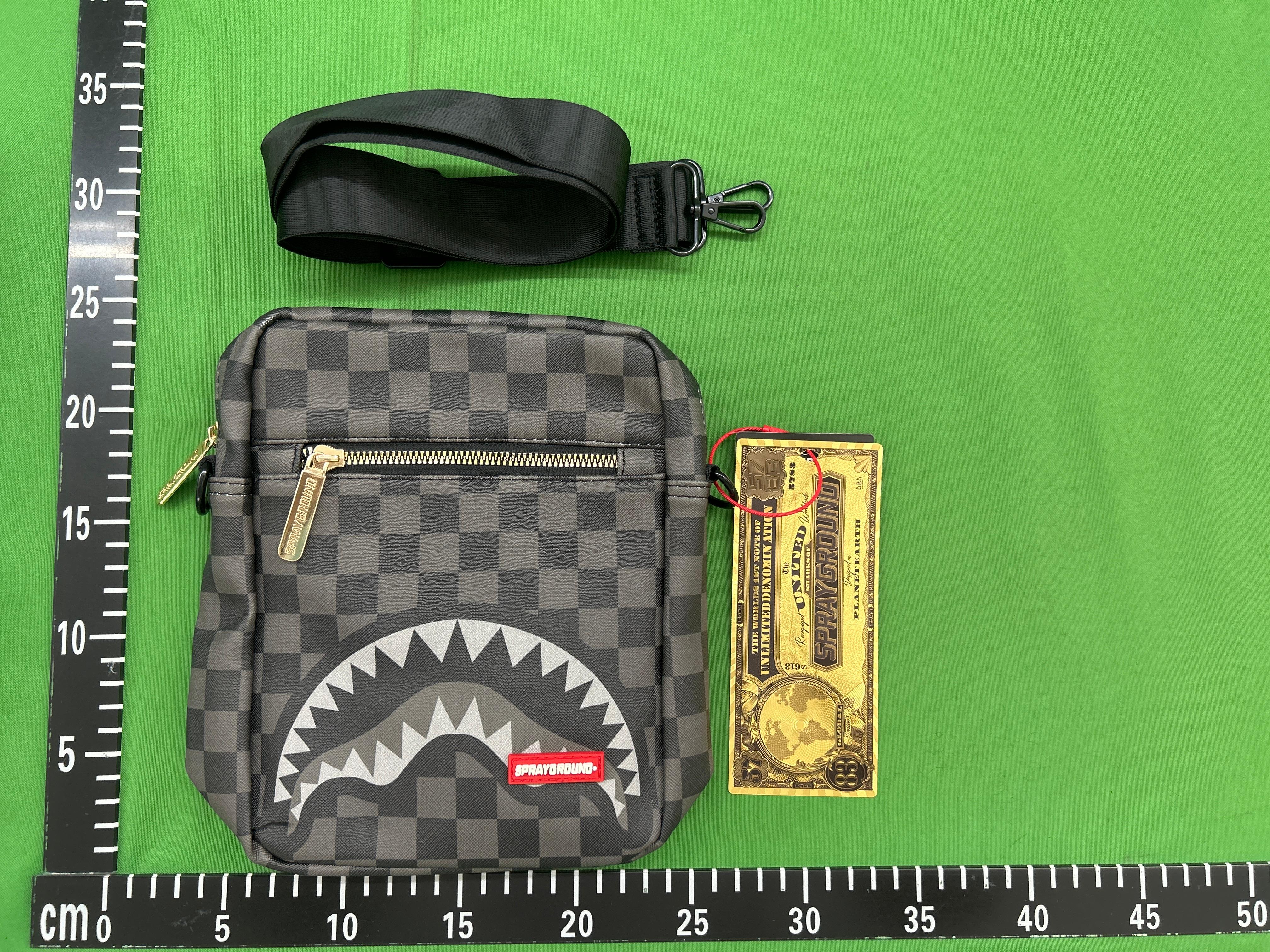 Foto QC 4 de Sprayground Shark Backpack Checkerboard