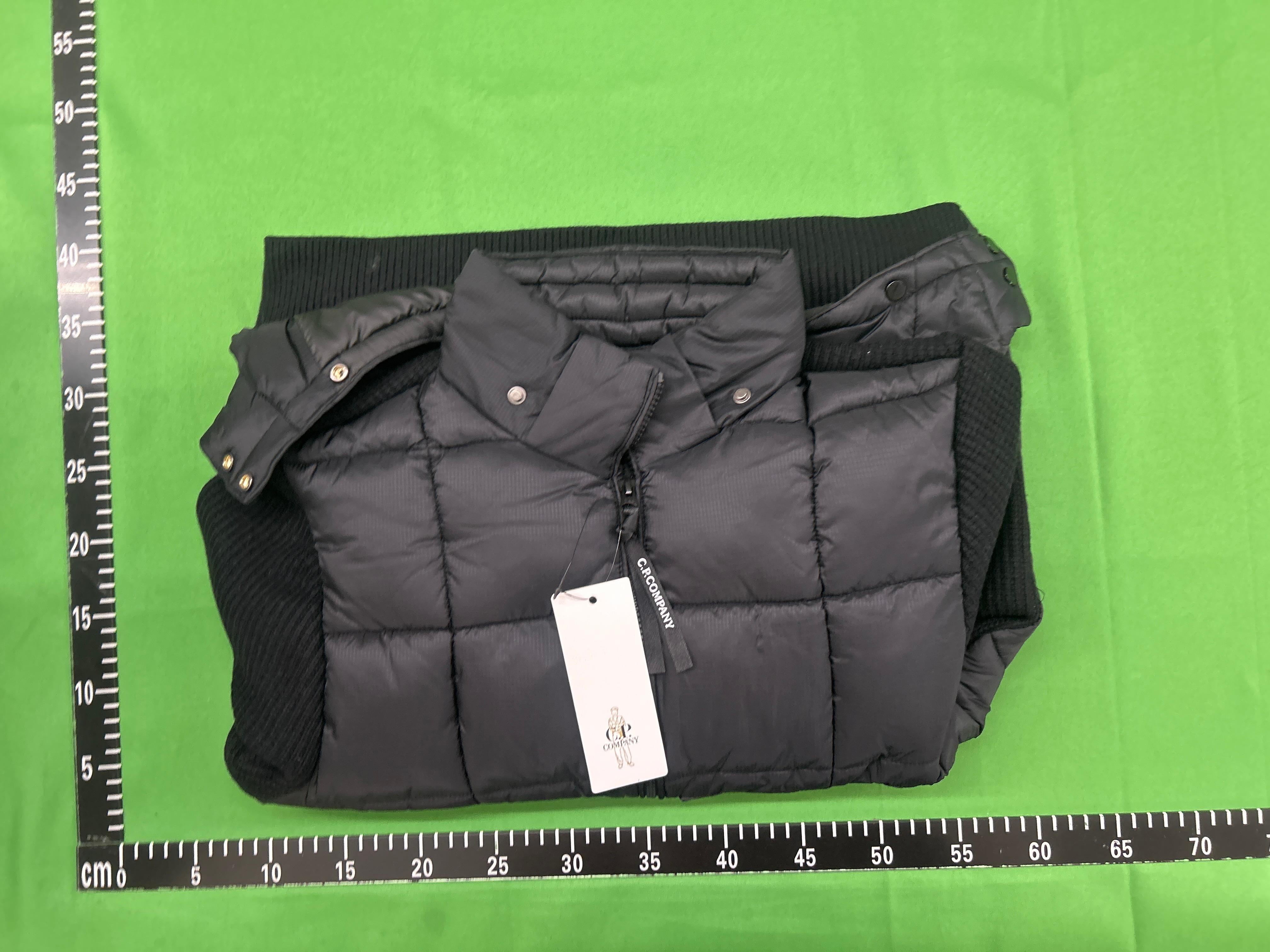 Foto QC 5 de C.P. Company Puffer Jacket Knit Sleeve Hooded Lens Grey