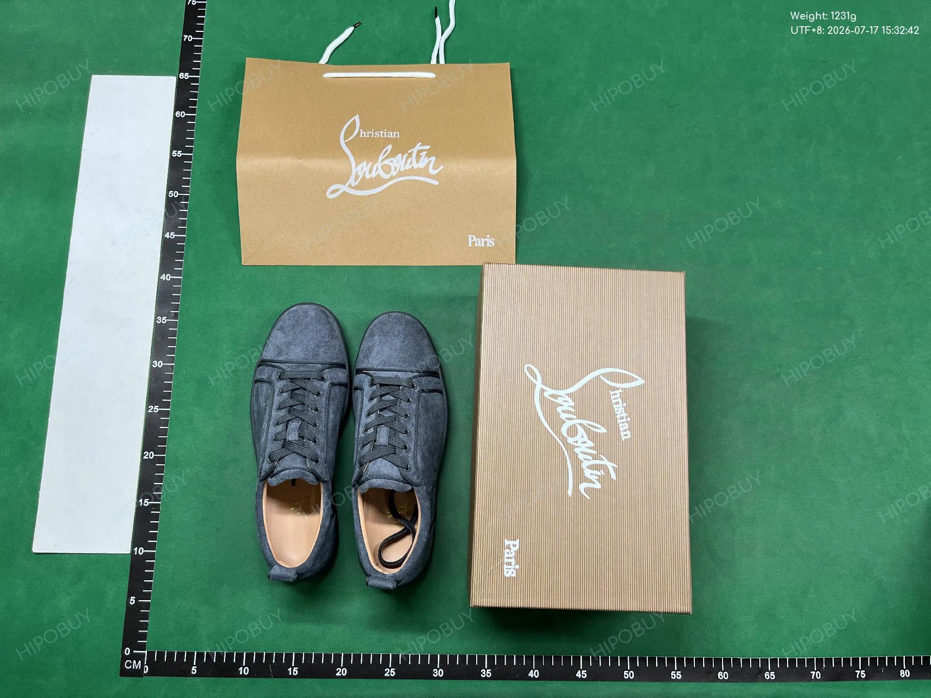 Foto QC 7 de Christian Louboutin Louis Junior Low Top Suede Black