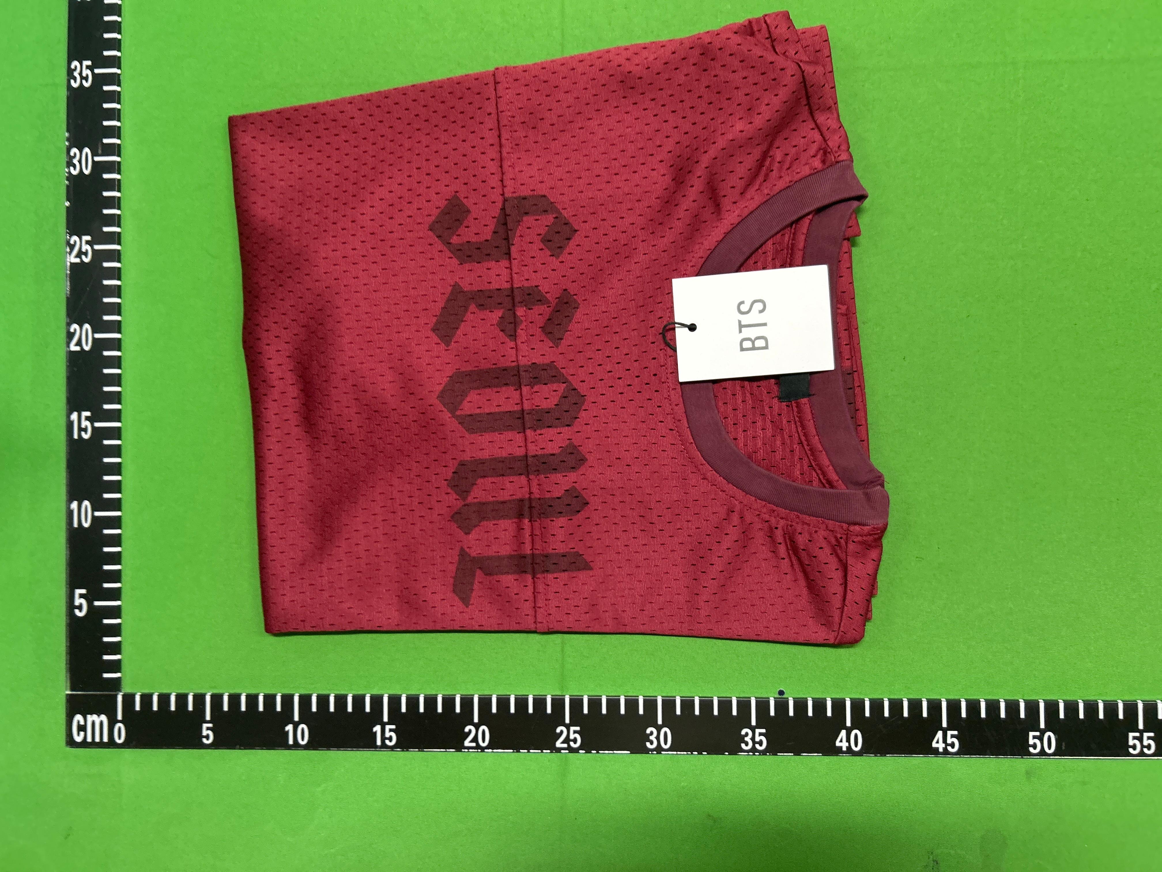 Foto QC 1 de BTS Madrid 2026 Arirang World Tour City Jersey Burgundy